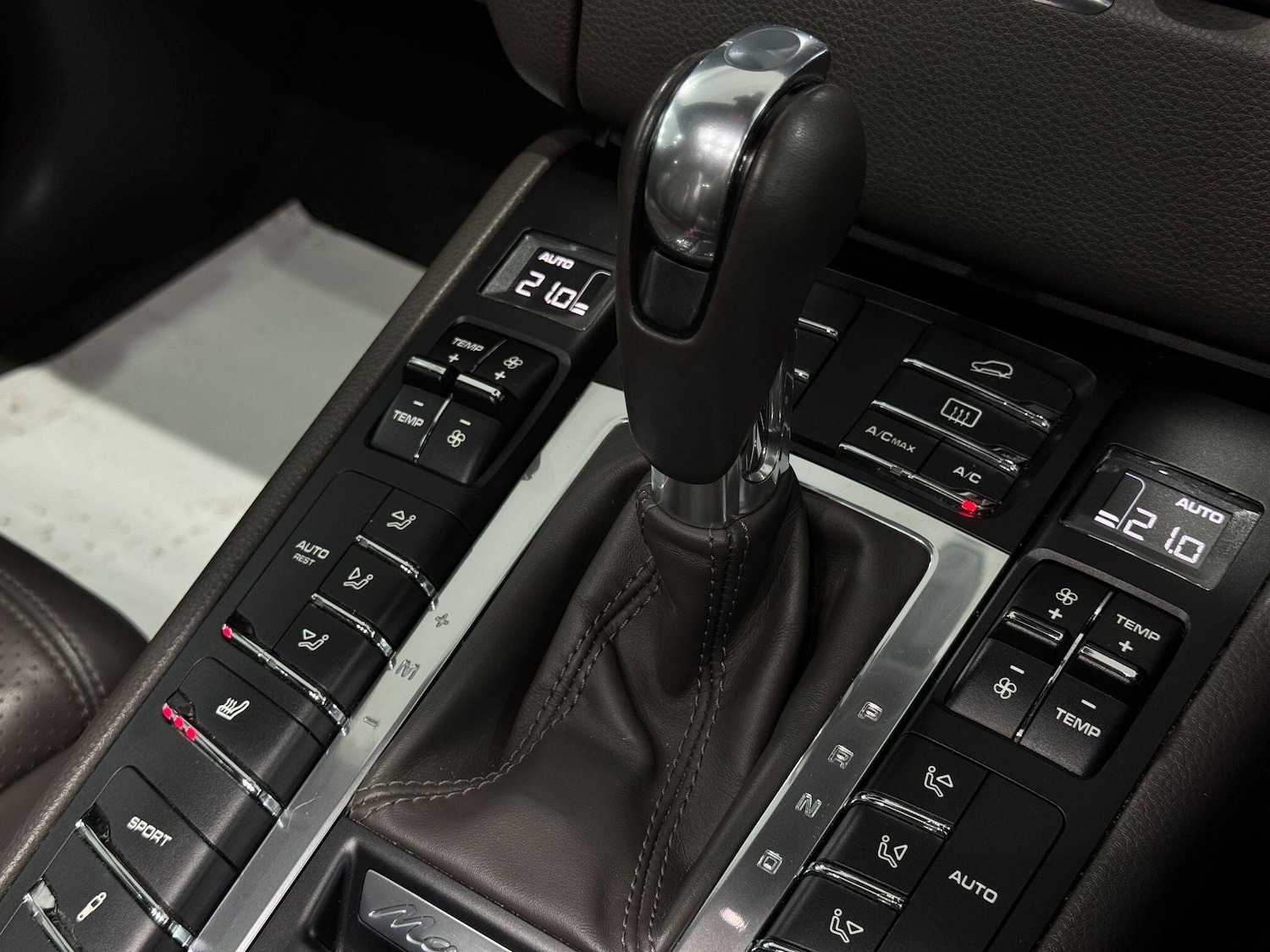 Used Porsche Macan 2015 for sale - 77469314: Photo 36