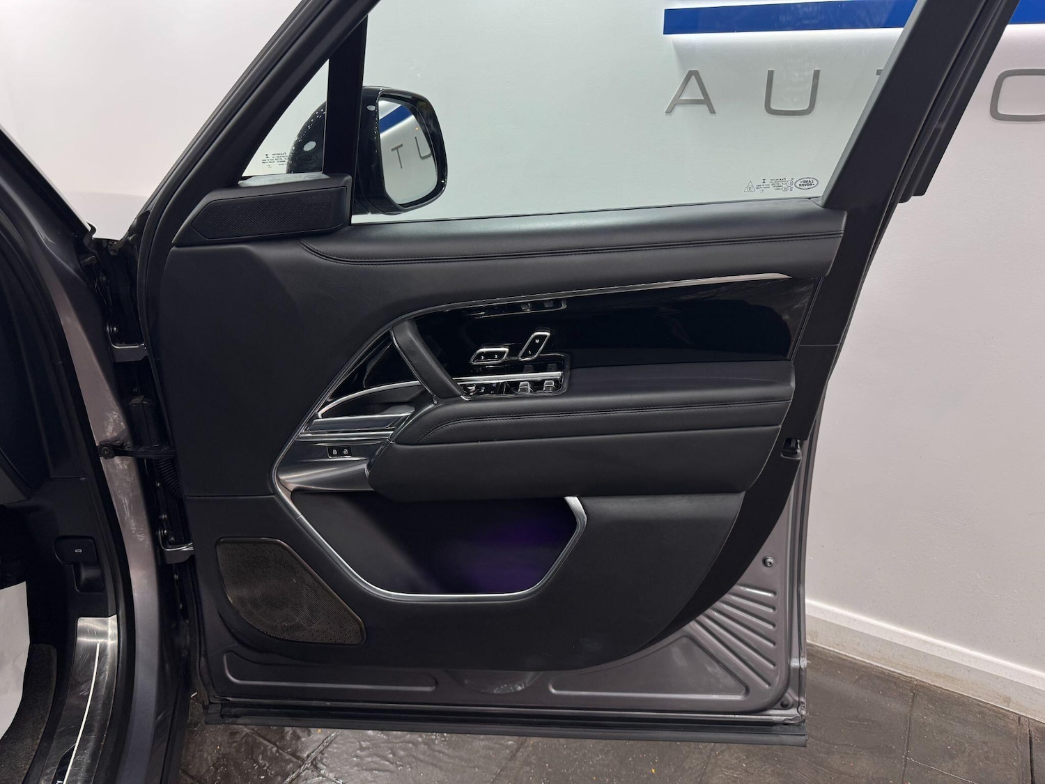 Used Land Rover Range Rover for sale - 77926300: Photo 28