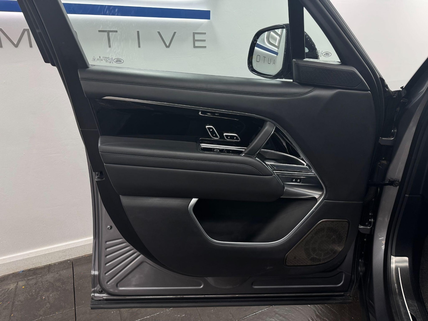 Used Land Rover Range Rover for sale - 77926300: Photo 65