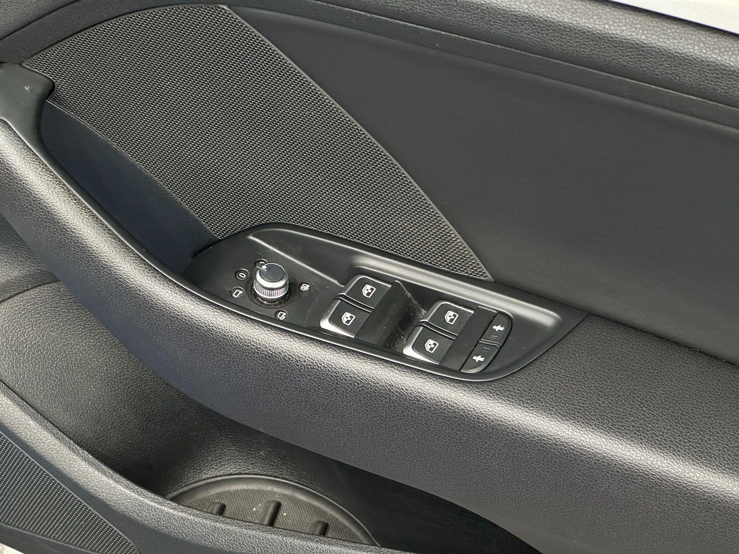 Used Audi S3 2018 for sale - 76608380: Photo 31