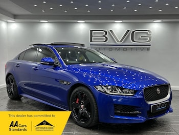 Used Jaguar XE 2016 for sale - 75670249: Photo