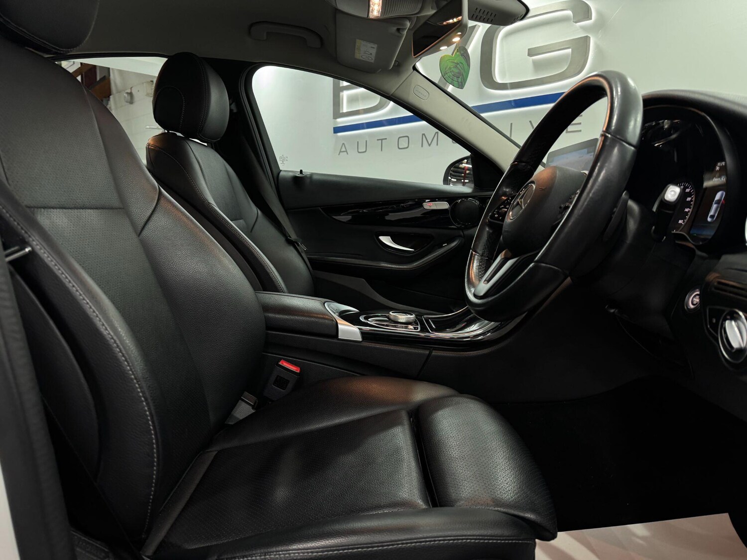 Used Mercedes-Benz C Class 2018 for sale - 77550229: Photo 24