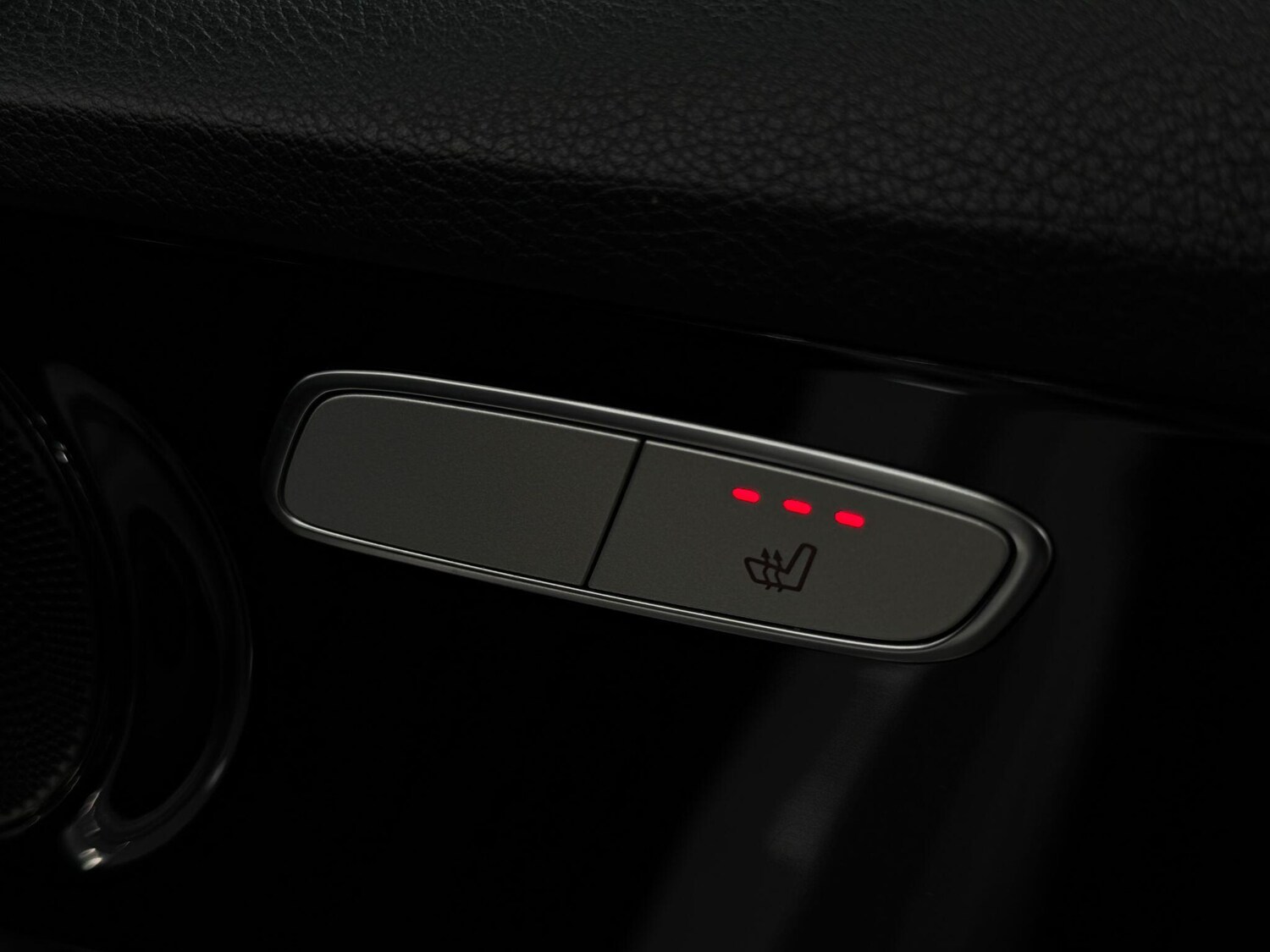 Used Mercedes-Benz C Class 2018 for sale - 77550229: Photo 28