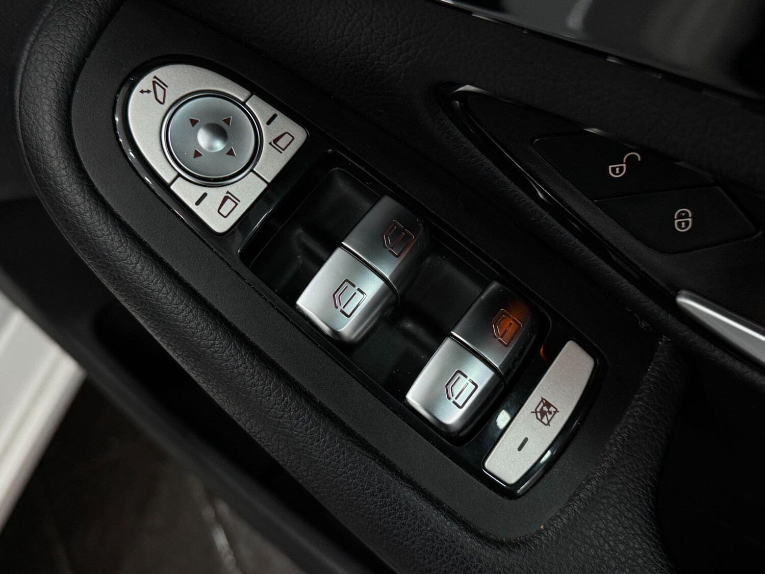 Used Mercedes-Benz C Class 2018 for sale - 77550229: Photo 29