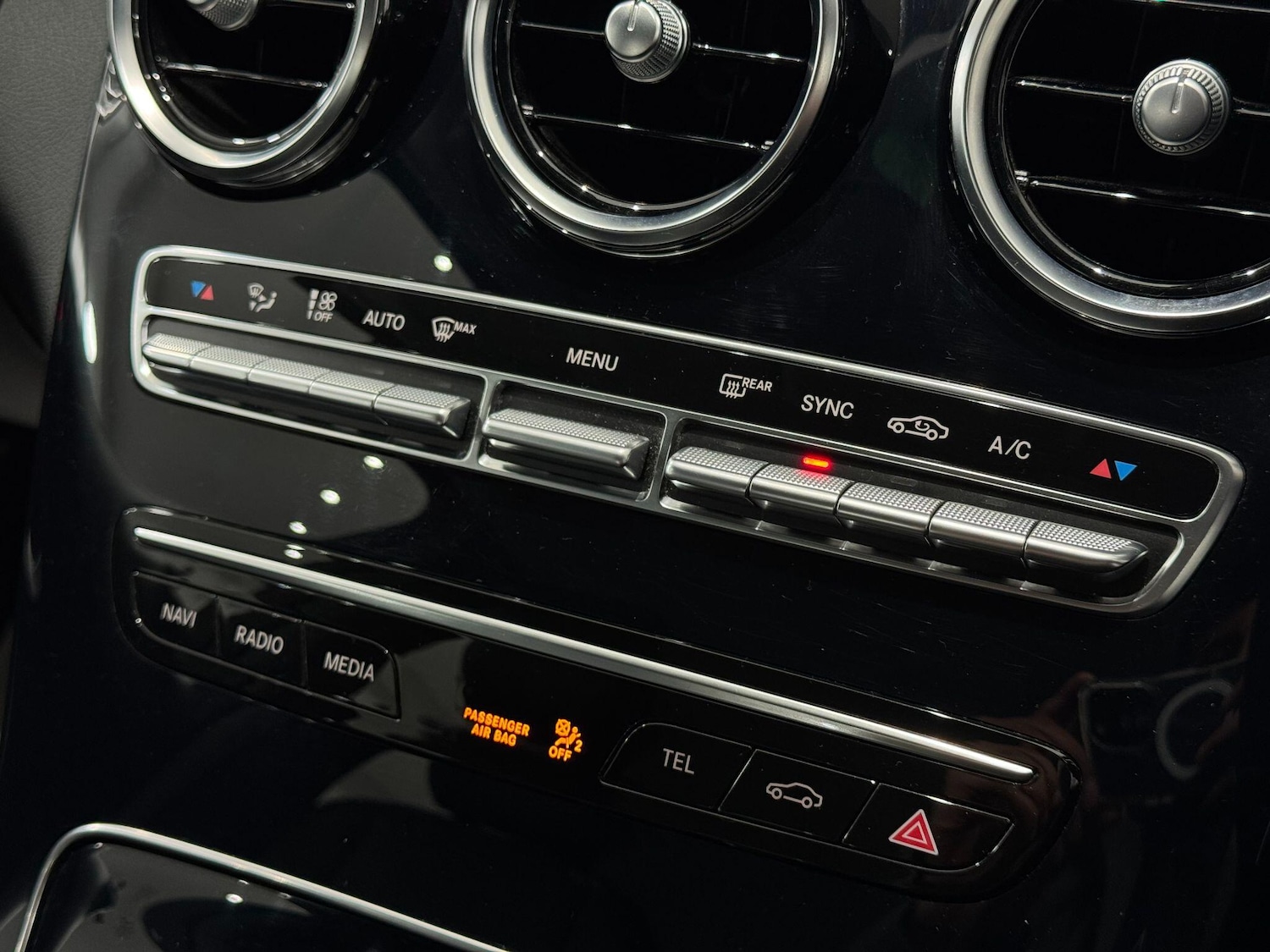 Used Mercedes-Benz C Class 2018 for sale - 77550229: Photo 41