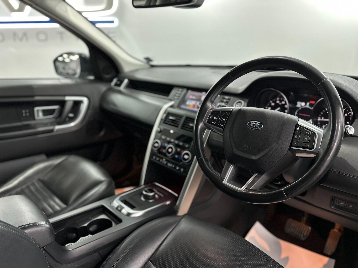 Used Land Rover Discovery Sport 2019 for sale - 76714740: Photo 24