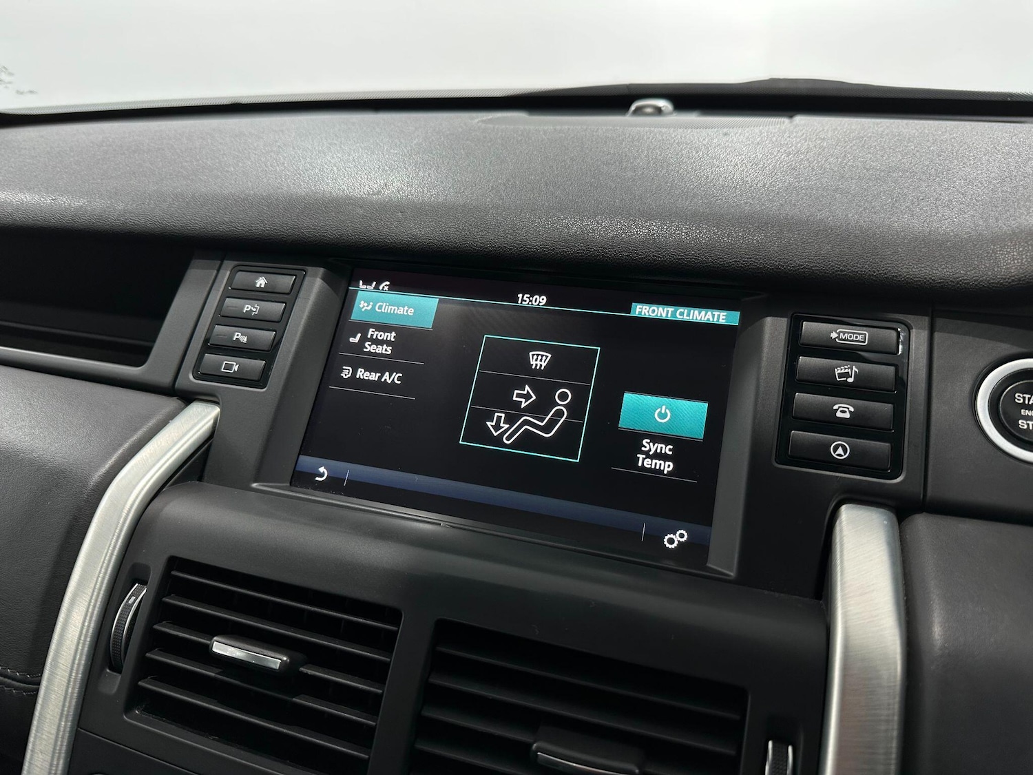 Used Land Rover Discovery Sport 2019 for sale - 76714740: Photo 31