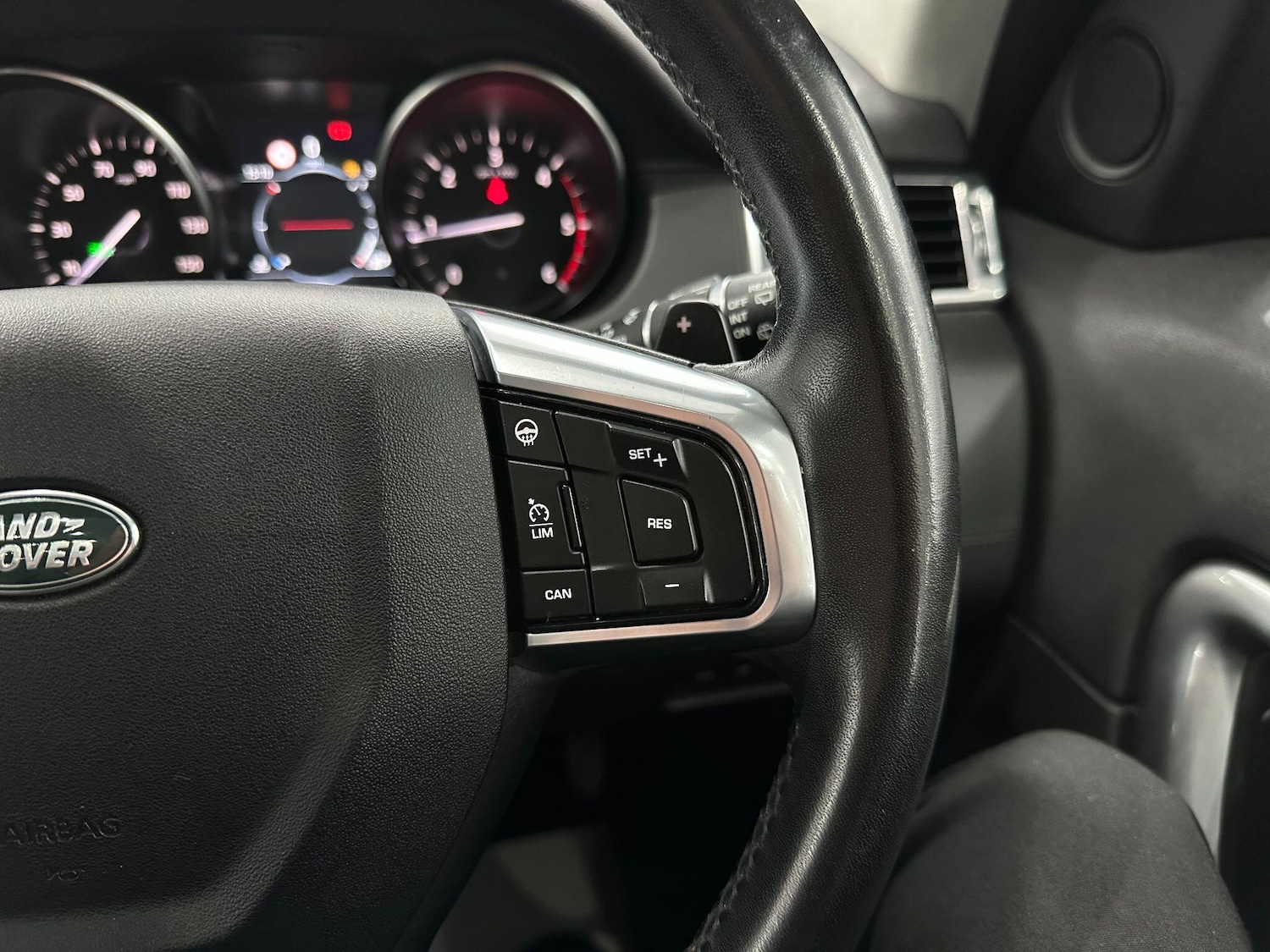 Used Land Rover Discovery Sport 2019 for sale - 76714740: Photo 44