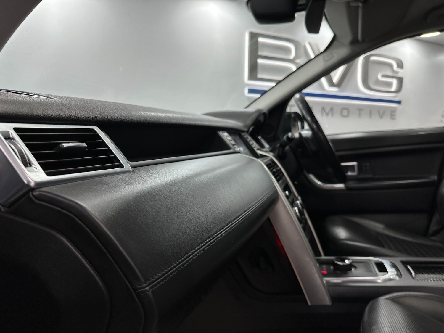 Used Land Rover Discovery Sport 2019 for sale - 76714740: Photo 54