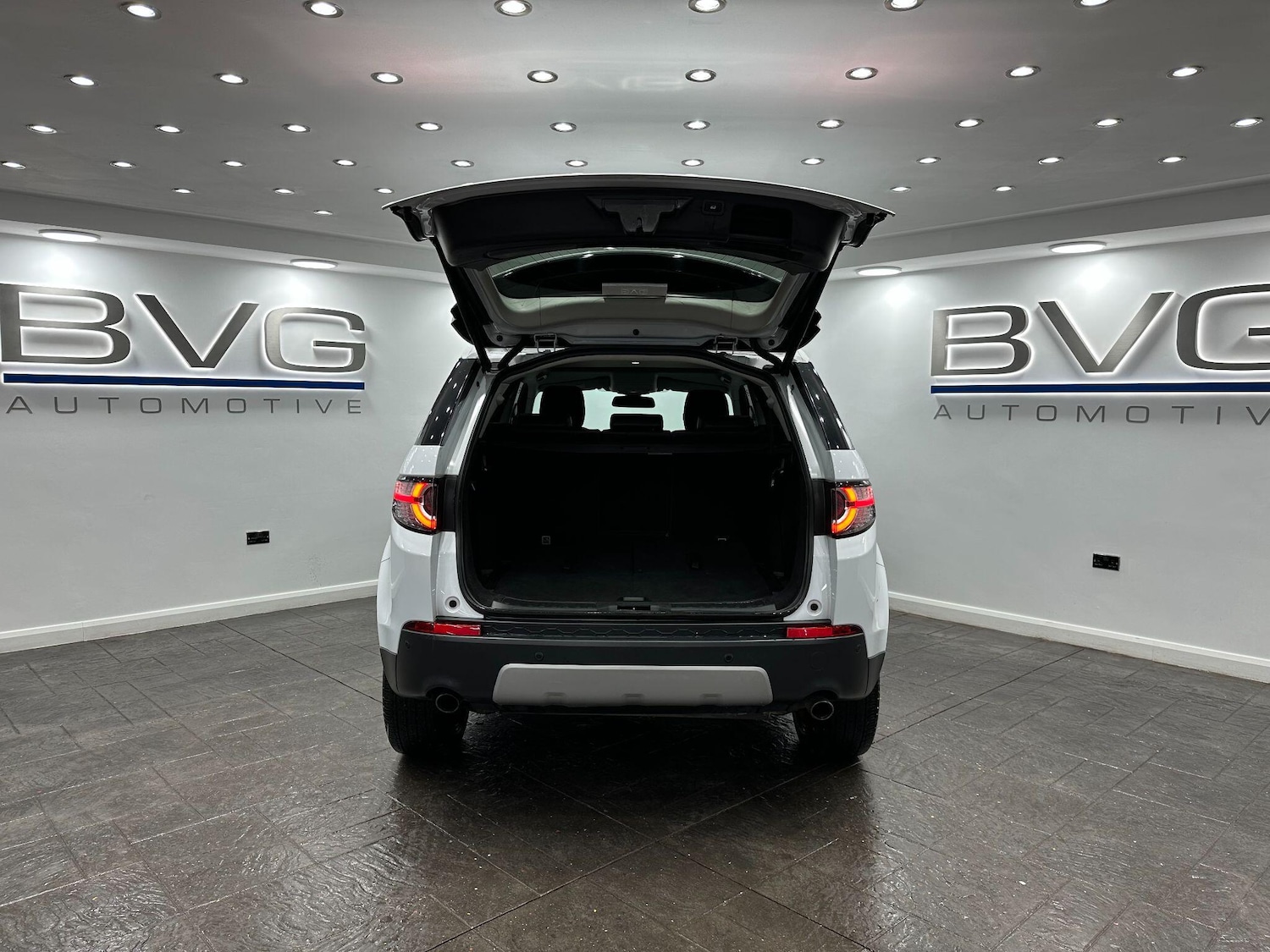 Used Land Rover Discovery Sport 2019 for sale - 76714740: Photo 58