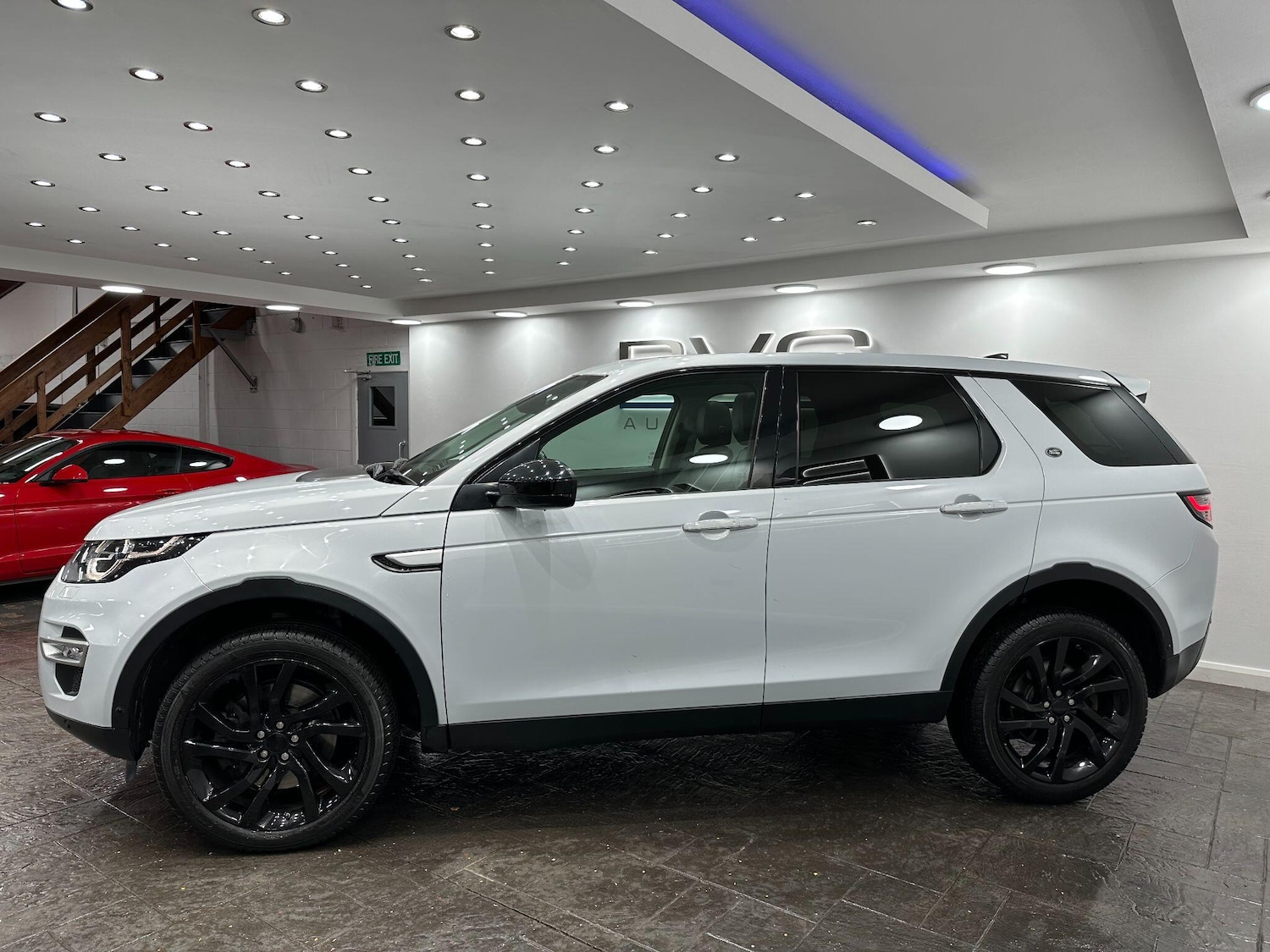 Used Land Rover Discovery Sport 2019 for sale - 76714740: Photo 9