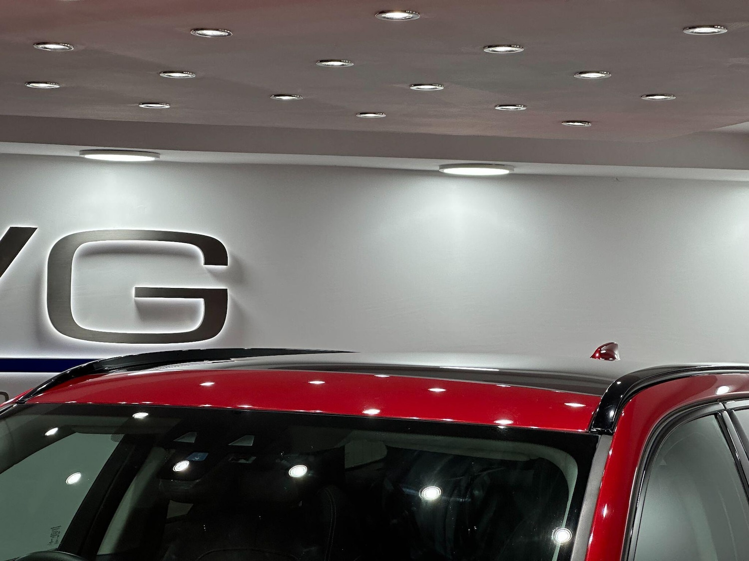 Used Jaguar F-Pace 2016 for sale - 76926797: Photo 17