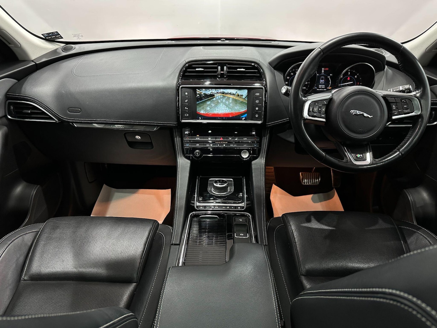 Used Jaguar F-Pace 2016 for sale - 76926797: Photo 25