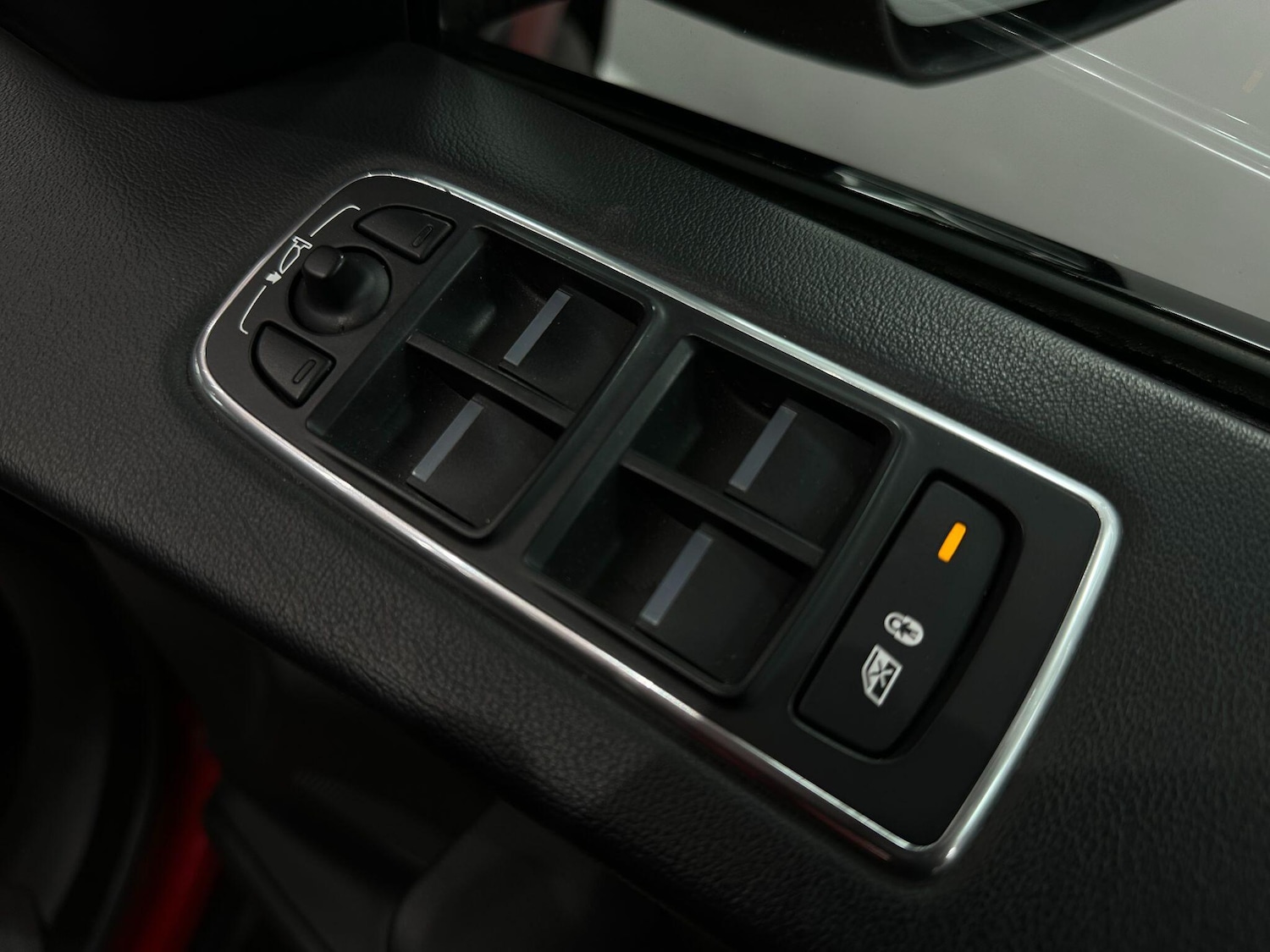 Used Jaguar F-Pace 2016 for sale - 76926797: Photo 28