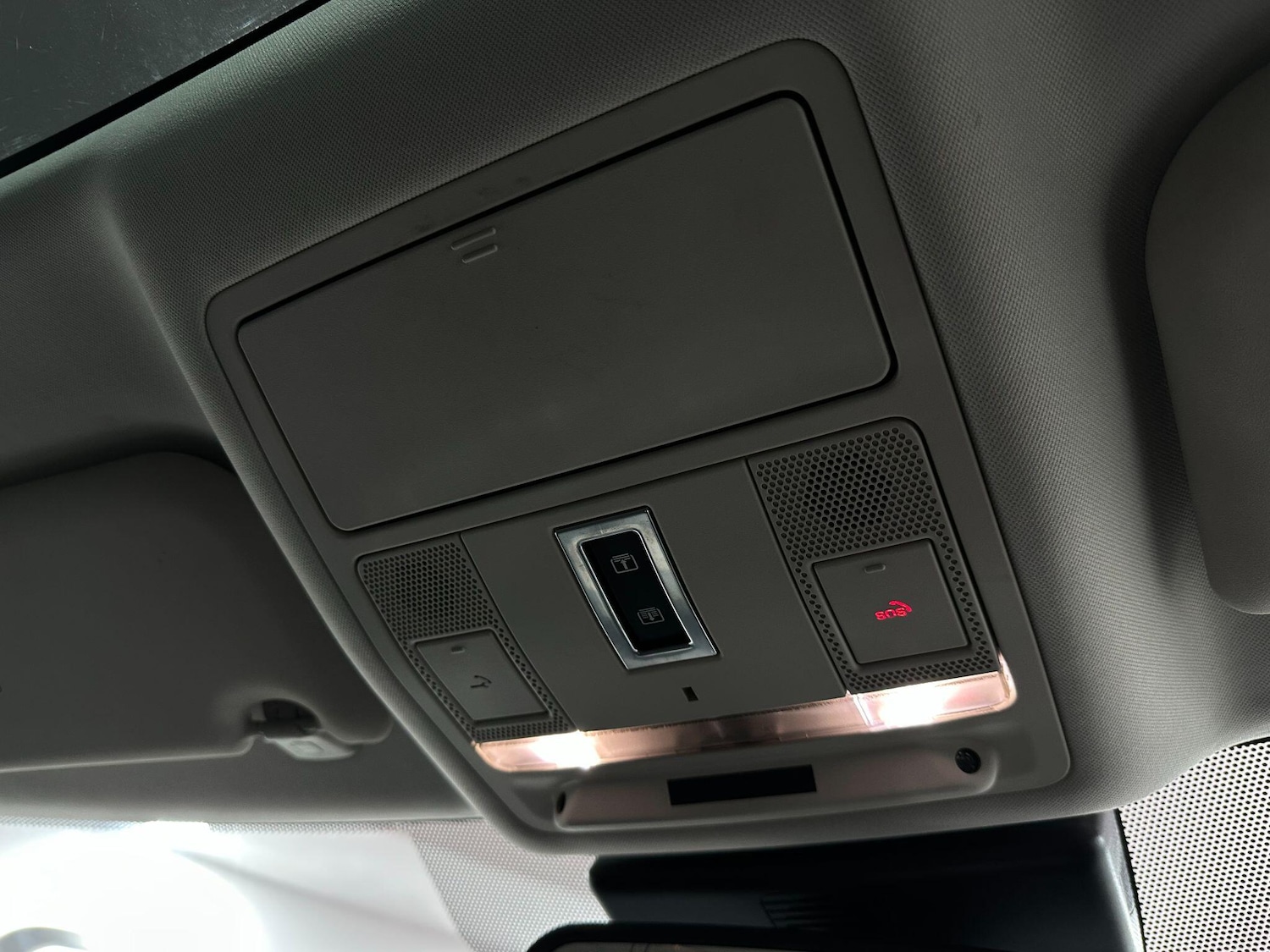 Used Jaguar F-Pace 2016 for sale - 76926797: Photo 30