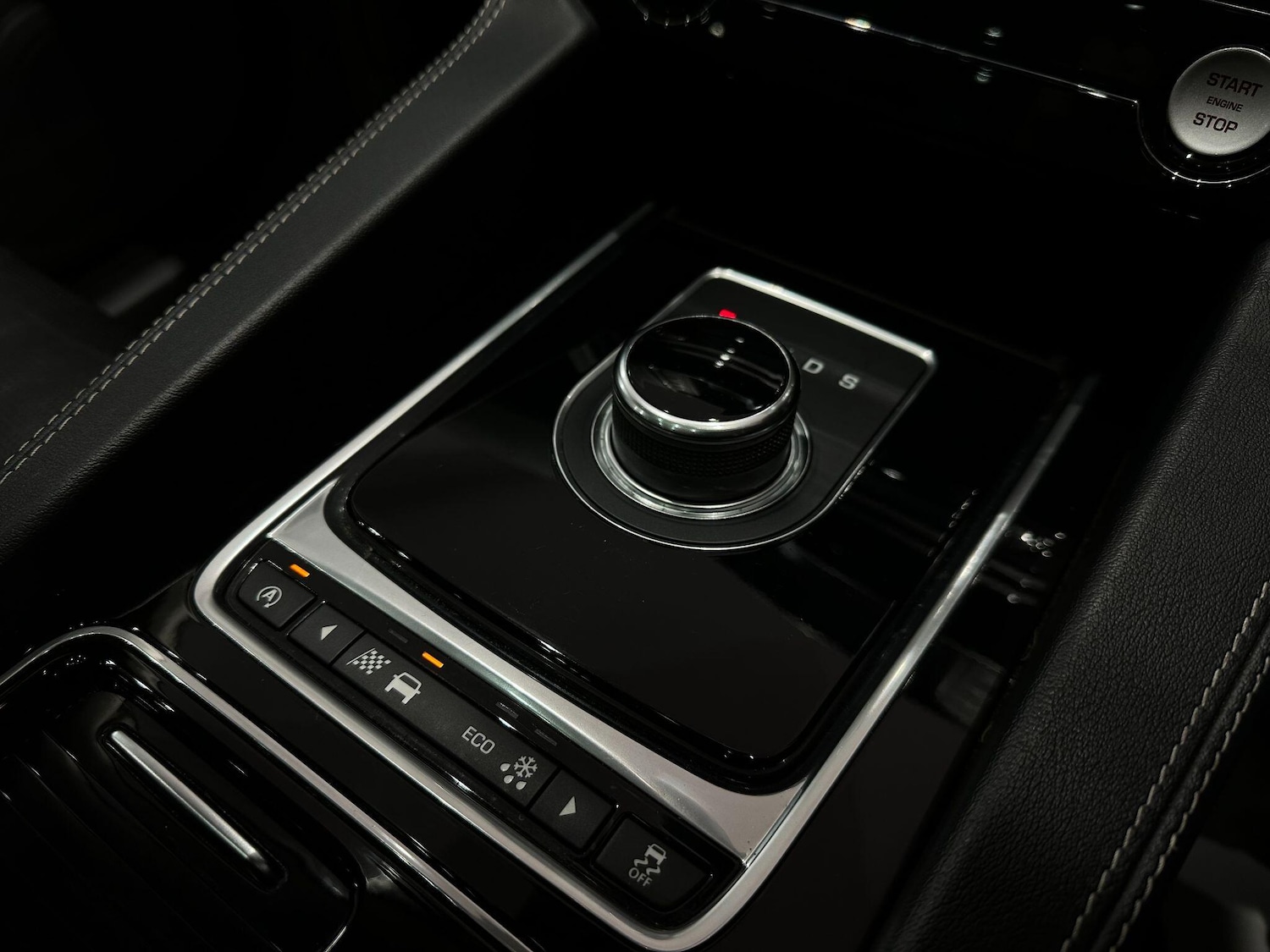 Used Jaguar F-Pace 2016 for sale - 76926797: Photo 39