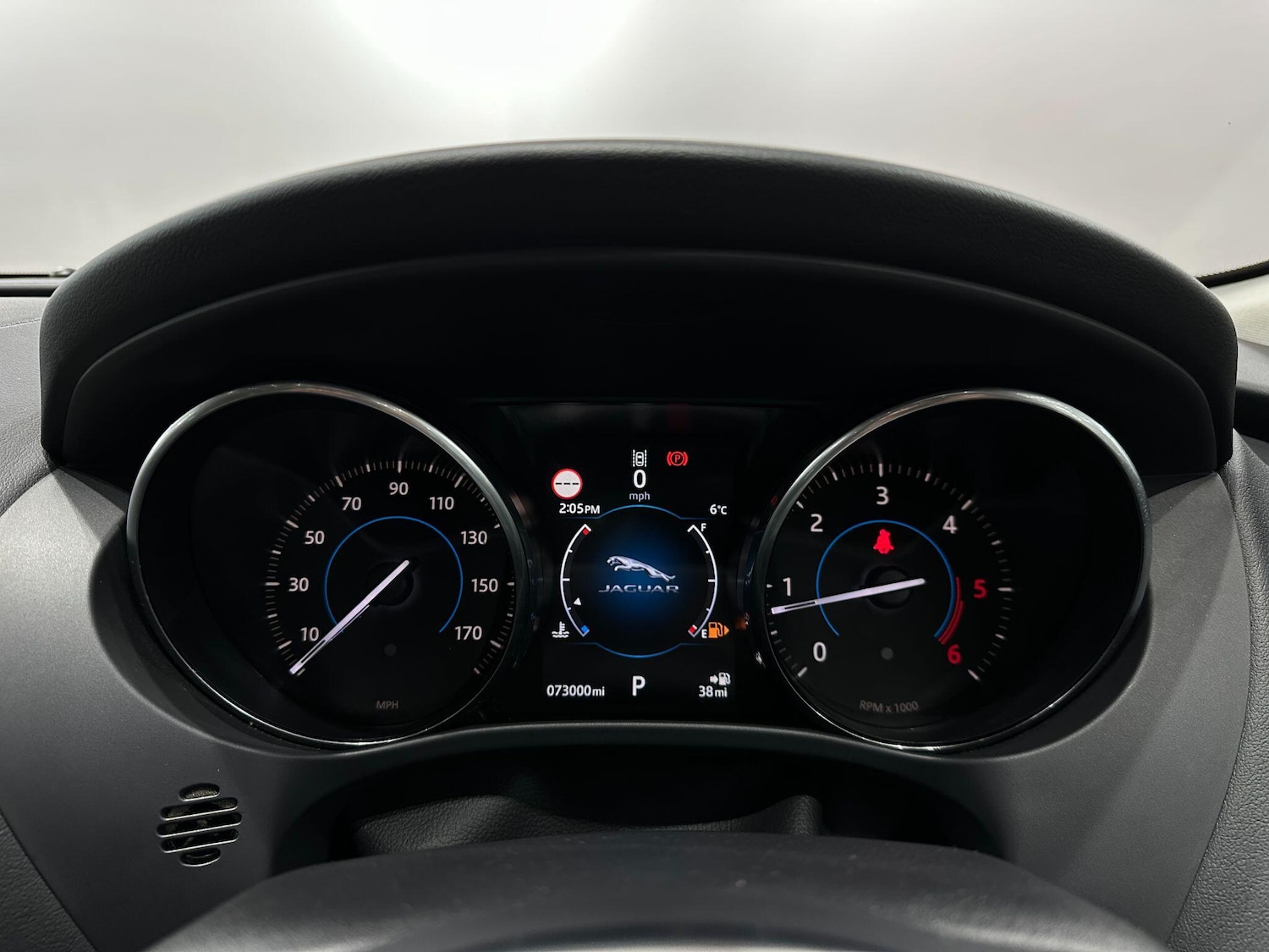 Used Jaguar F-Pace 2016 for sale - 76926797: Photo 45