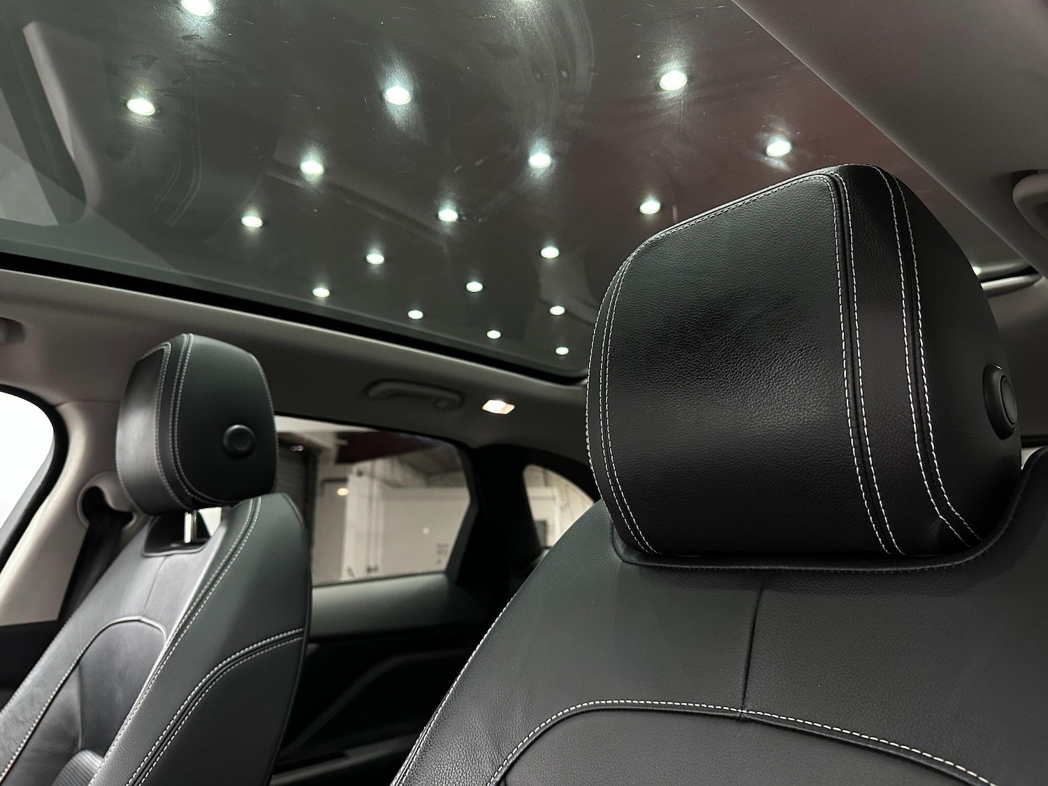 Used Jaguar F-Pace 2016 for sale - 76926797: Photo 48