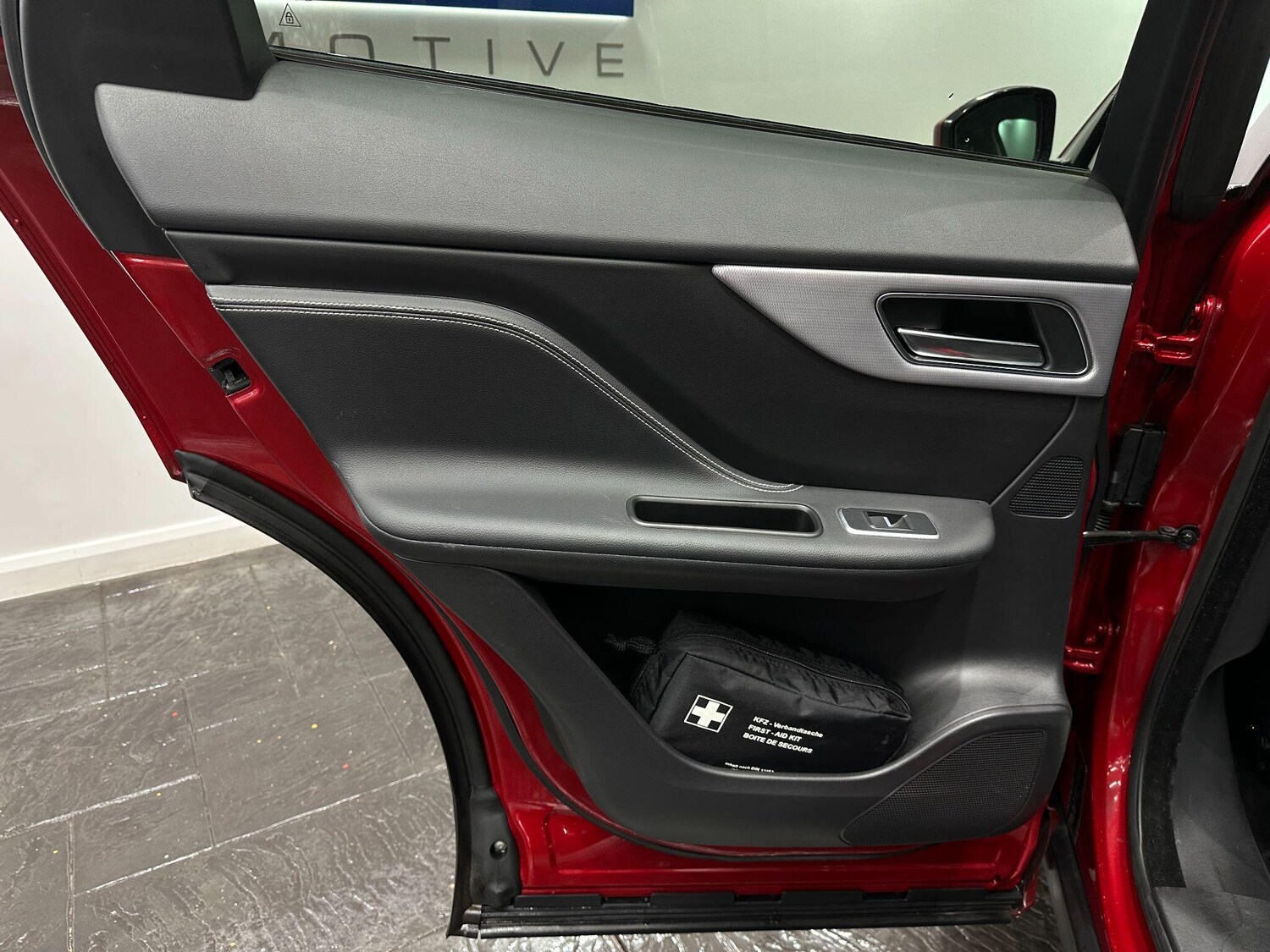 Used Jaguar F-Pace 2016 for sale - 76926797: Photo 52