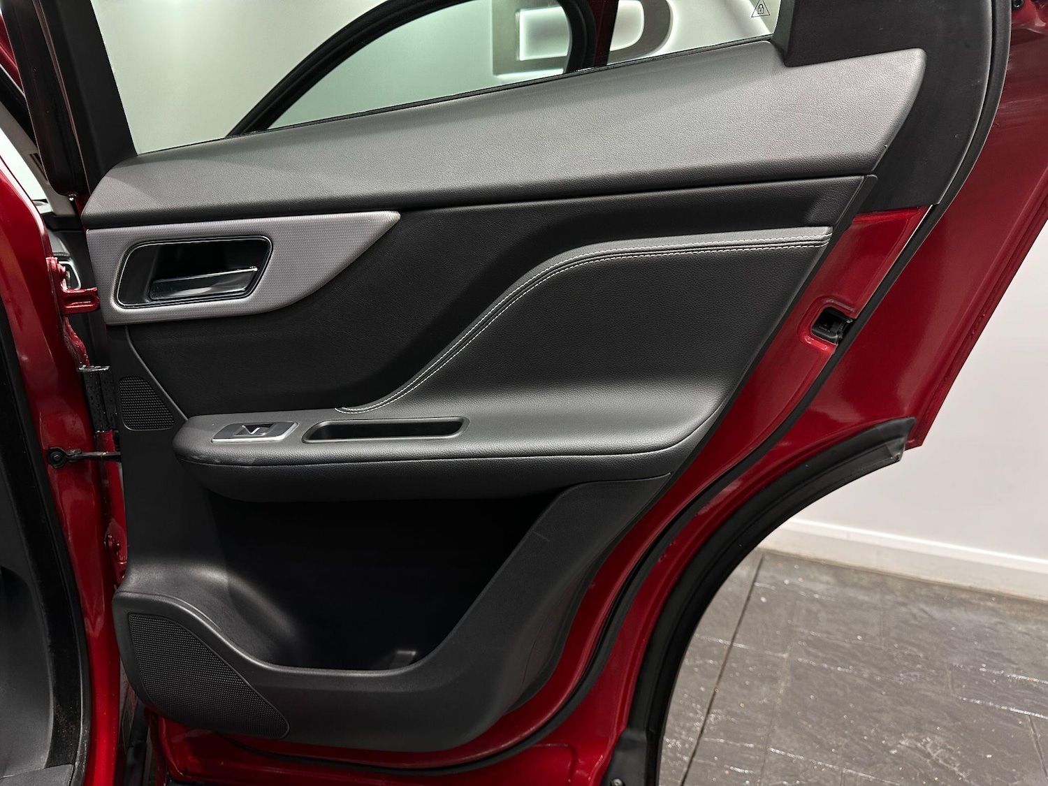 Used Jaguar F-Pace 2016 for sale - 76926797: Photo 56