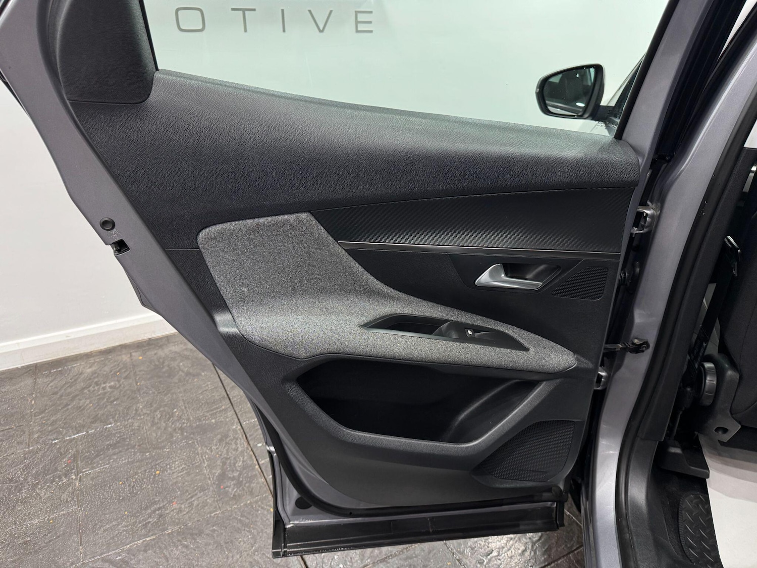 Used Peugeot 3008 2018 for sale - 77658649: Photo 56