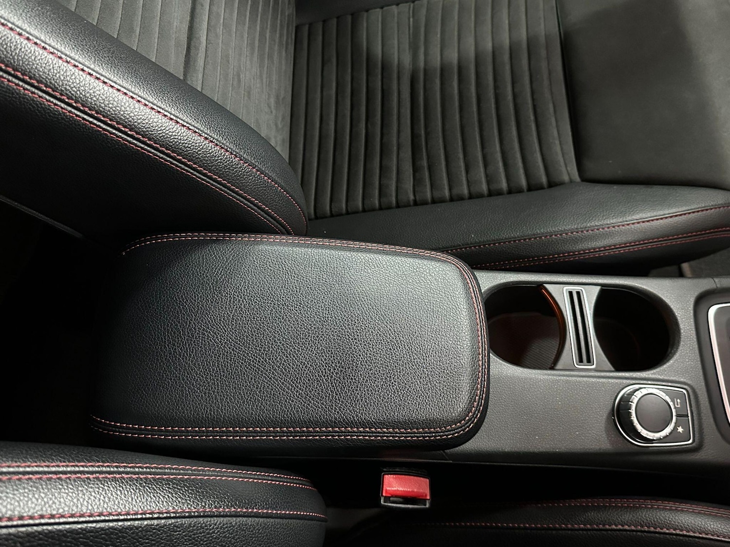 Used Mercedes-Benz GLA 2018 for sale - 76573432: Photo 44