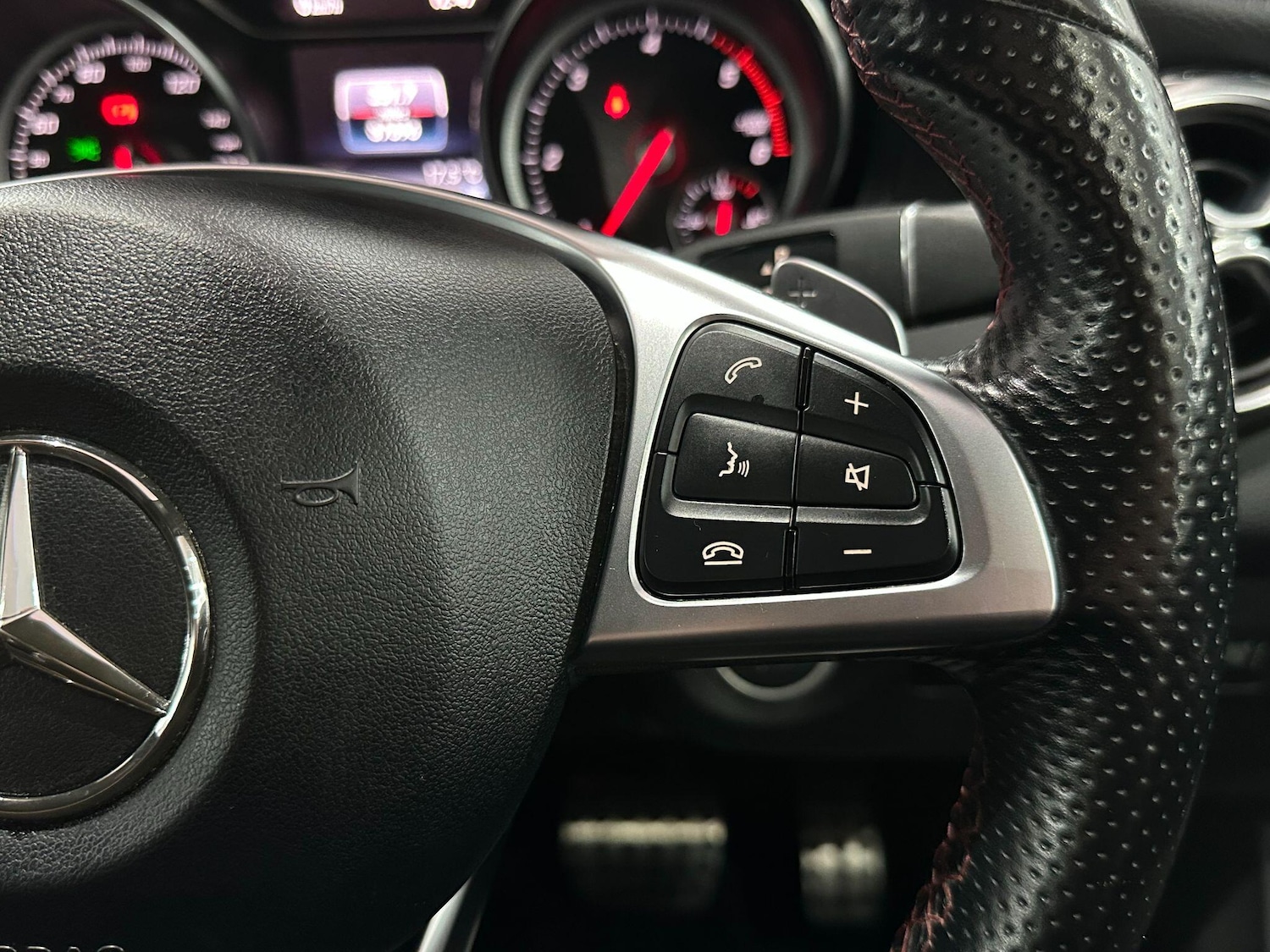 Used Mercedes-Benz GLA 2018 for sale - 76573432: Photo 52