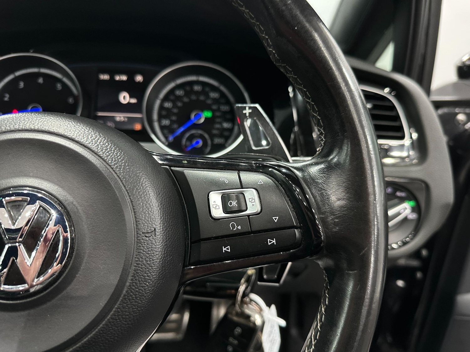 Used Volkswagen Golf 2016 for sale - 76832129: Photo 44