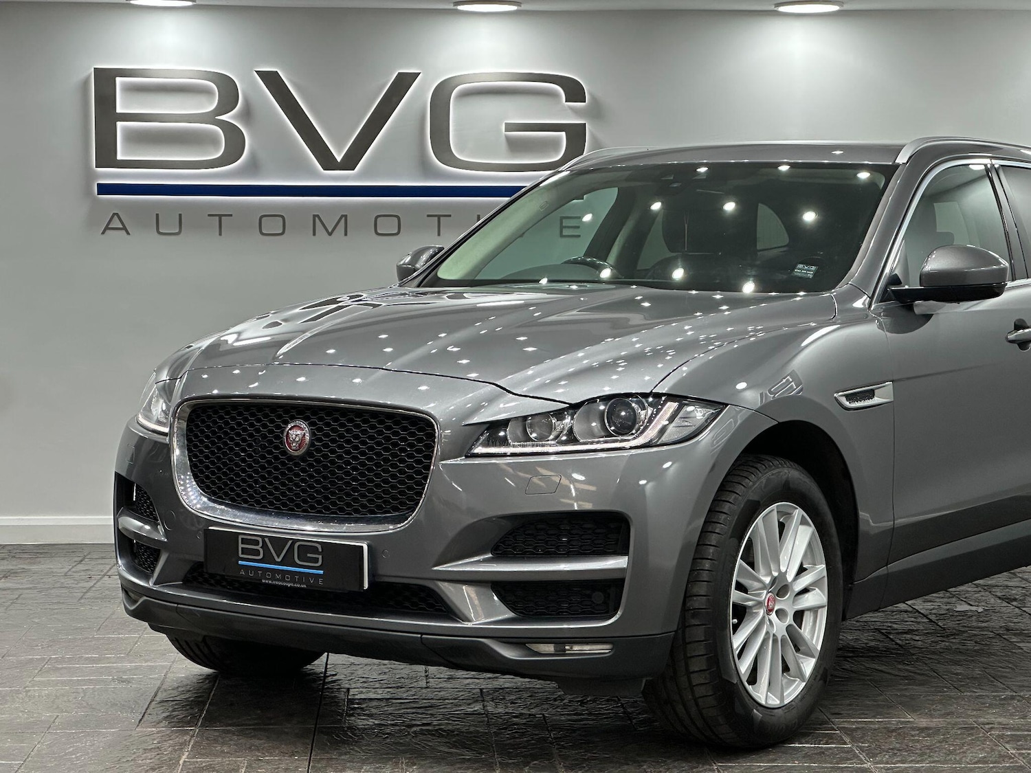 Used Jaguar F-Pace 2018 for sale - 76370630: Photo 14