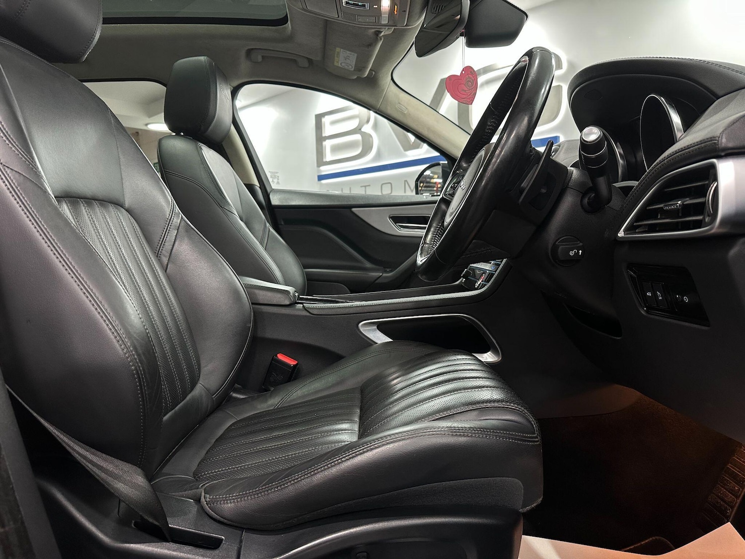 Used Jaguar F-Pace 2018 for sale - 76370630: Photo 24