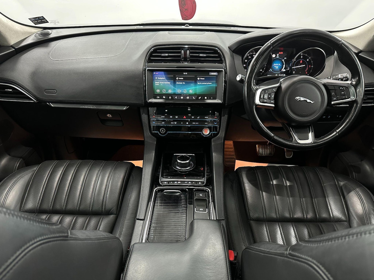 Used Jaguar F-Pace 2018 for sale - 76370630: Photo 32