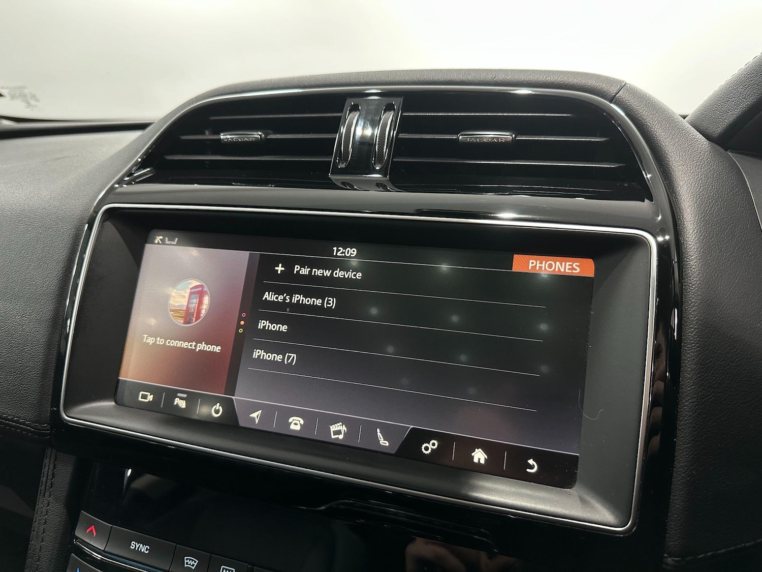Used Jaguar F-Pace 2018 for sale - 76370630: Photo 43