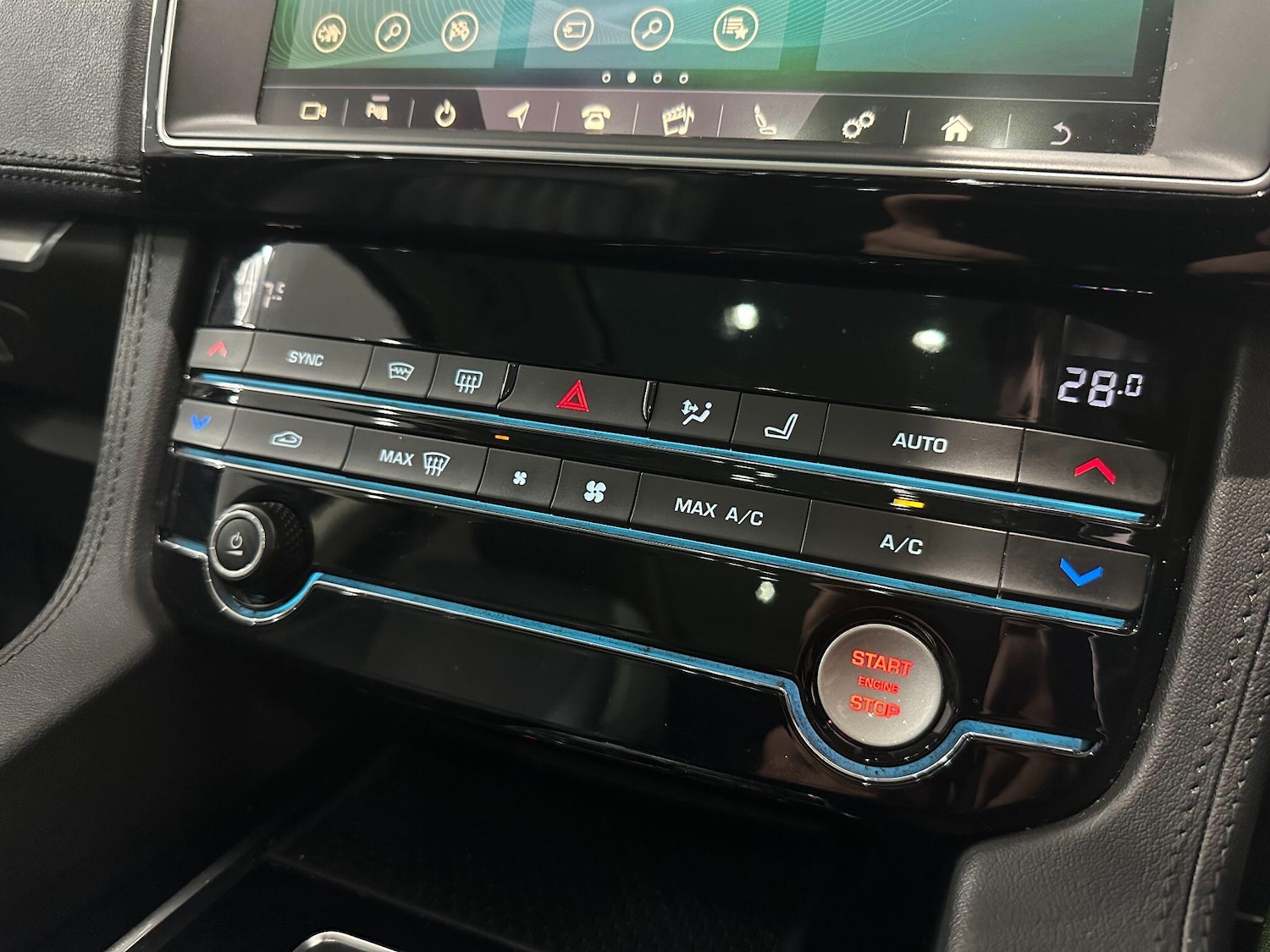 Used Jaguar F-Pace 2018 for sale - 76370630: Photo 48