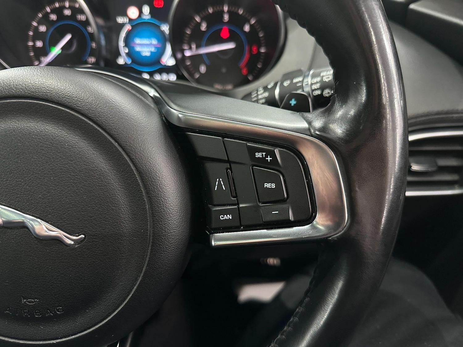 Used Jaguar F-Pace 2018 for sale - 76370630: Photo 53