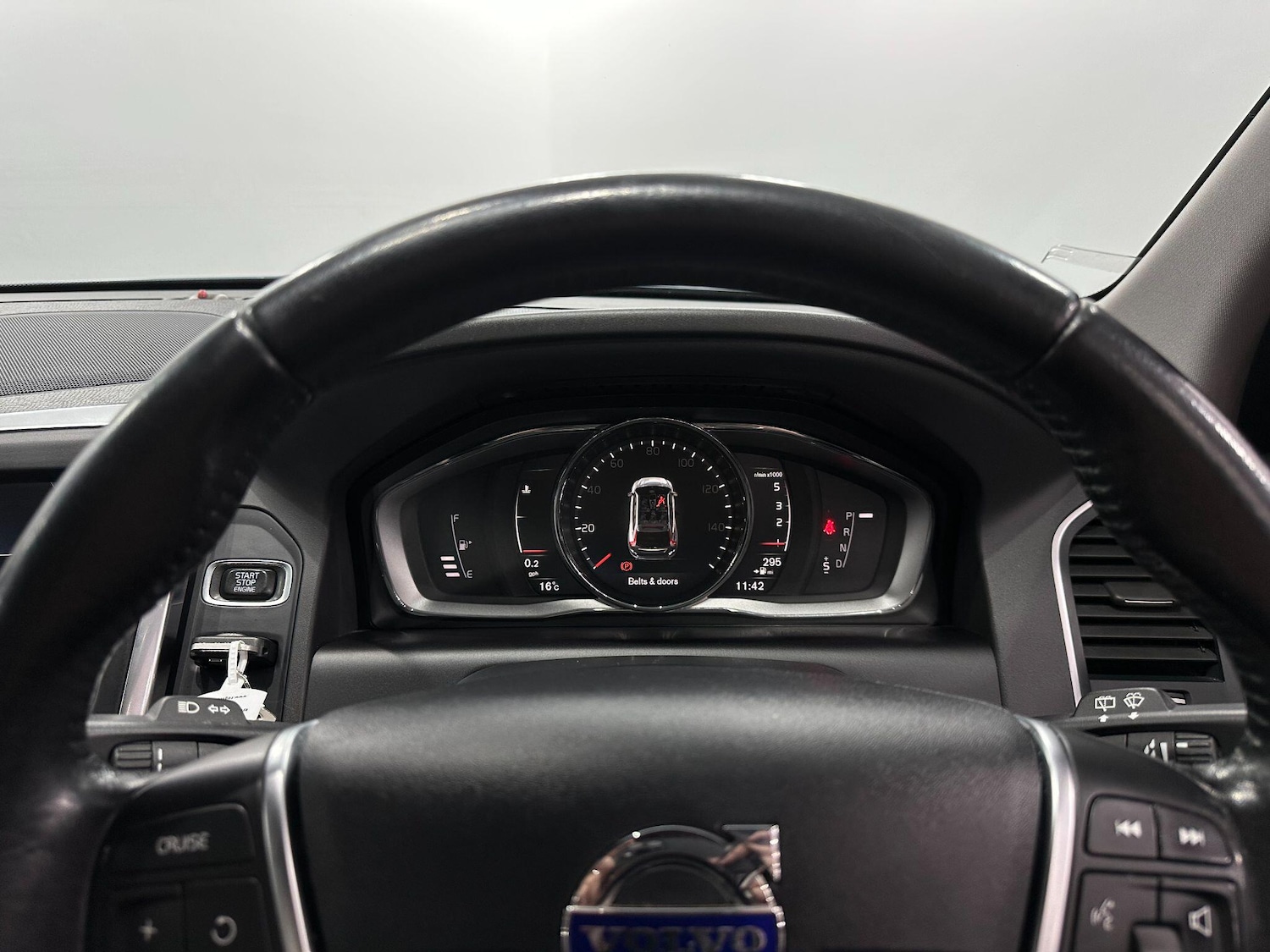 Used Volvo XC60 2016 for sale - 76109907: Photo 47