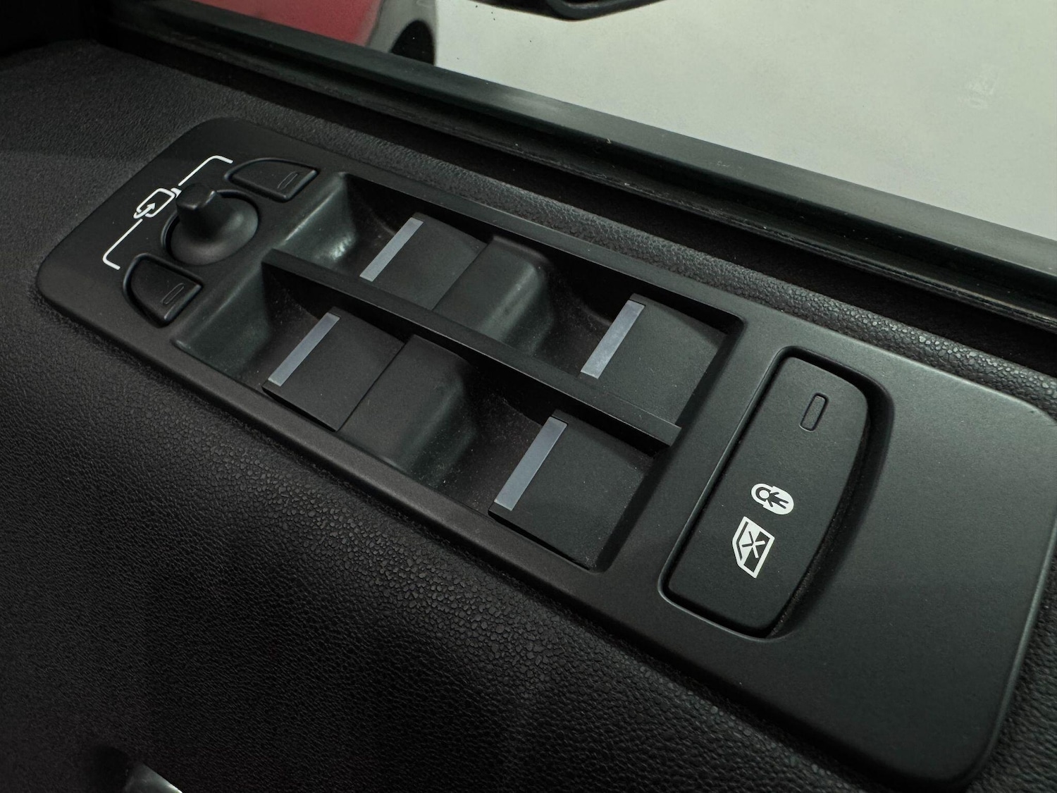 Used Land Rover Discovery Sport 2017 for sale - 77314802: Photo 26