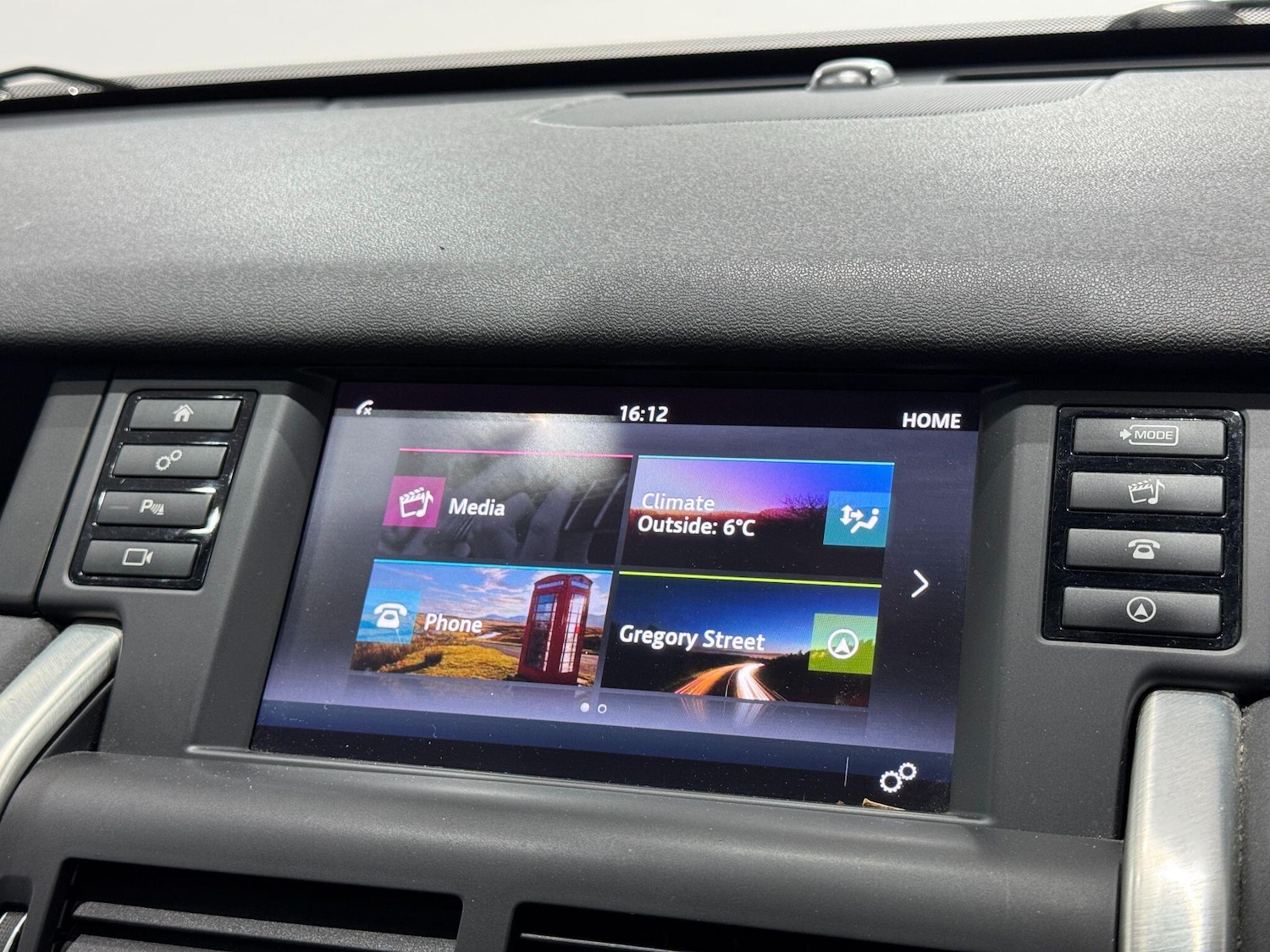 Used Land Rover Discovery Sport 2017 for sale - 77314802: Photo 32