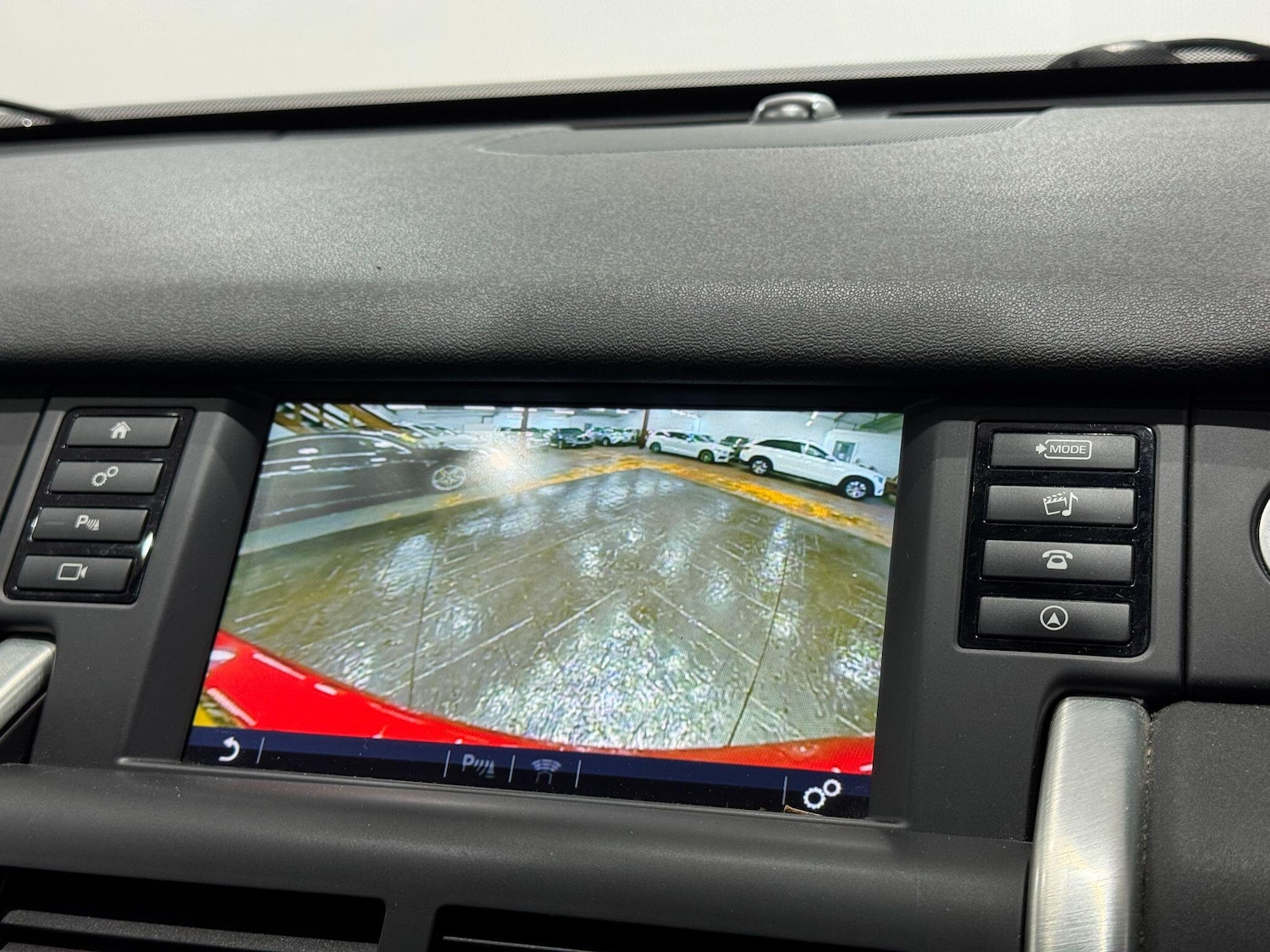 Used Land Rover Discovery Sport 2017 for sale - 77314802: Photo 37