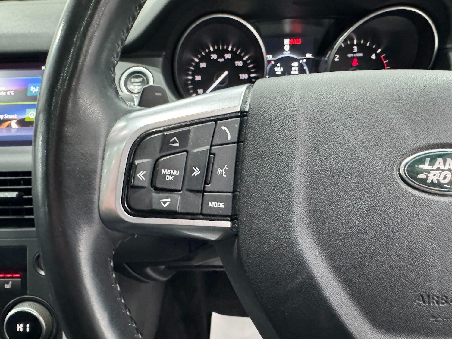 Used Land Rover Discovery Sport 2017 for sale - 77314802: Photo 42