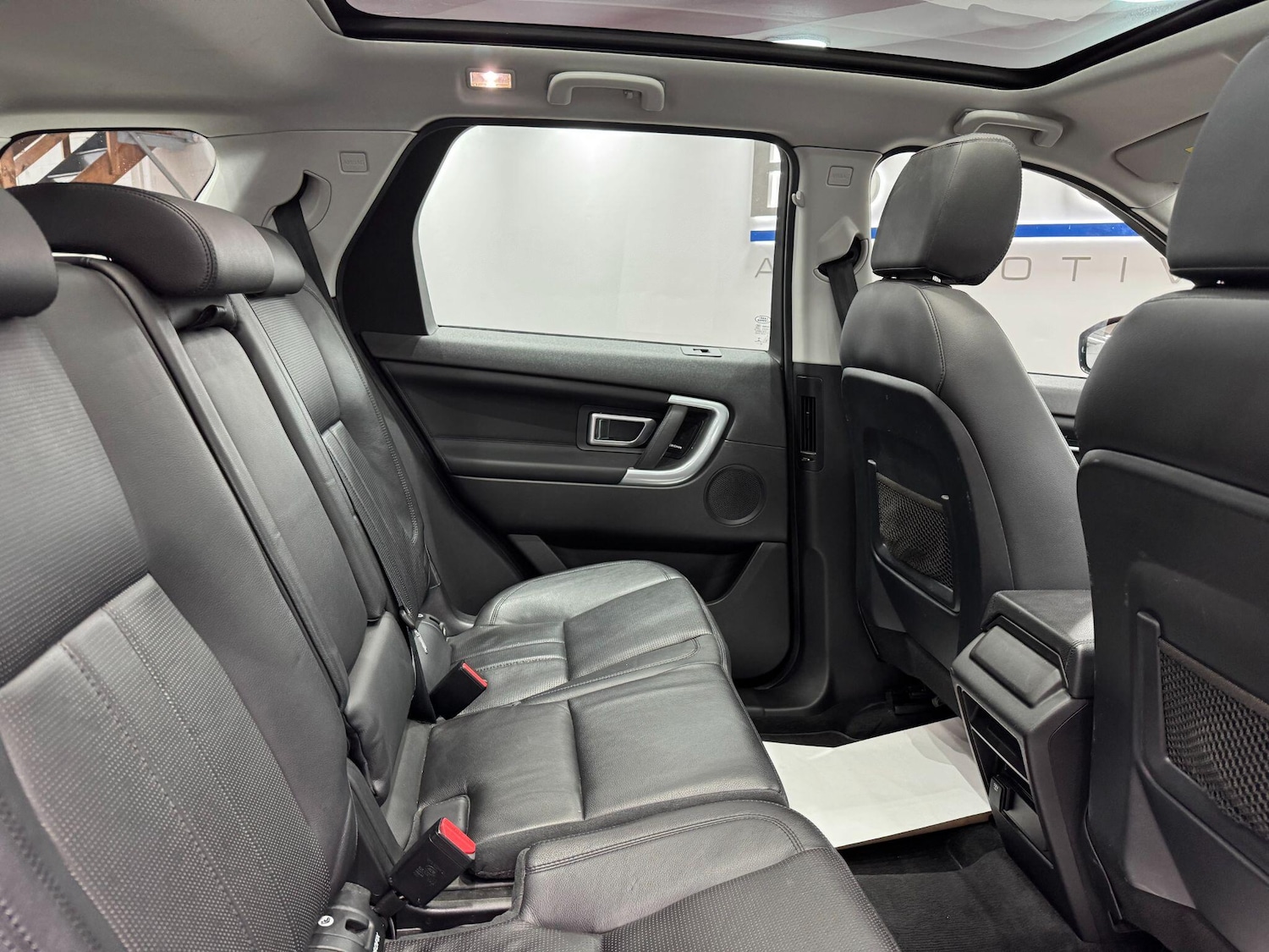 Used Land Rover Discovery Sport 2017 for sale - 77314802: Photo 49