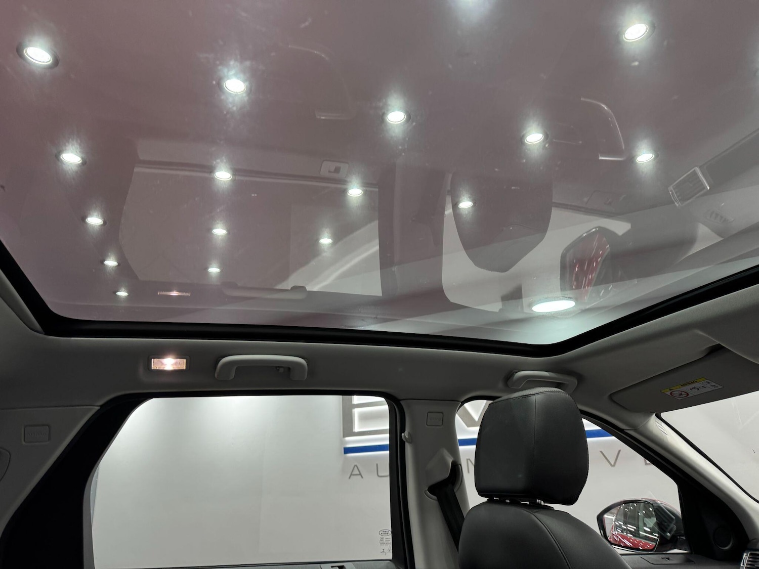 Used Land Rover Discovery Sport 2017 for sale - 77314802: Photo 50