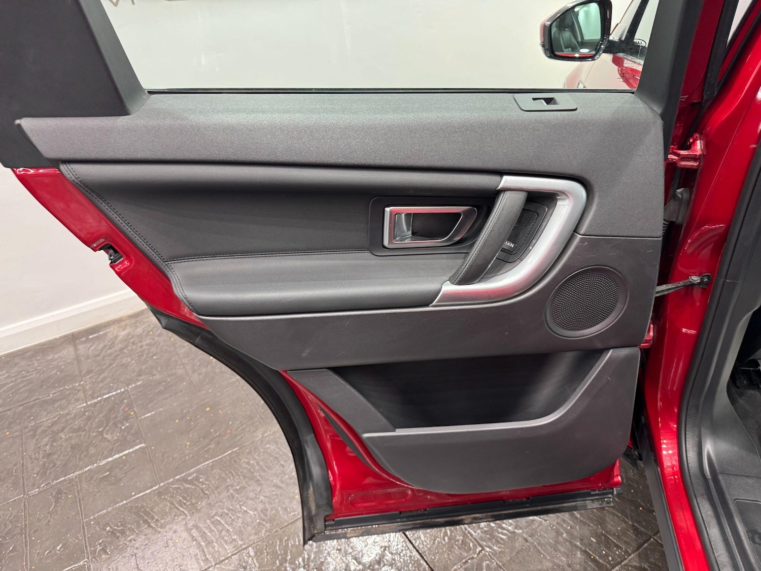 Used Land Rover Discovery Sport 2017 for sale - 77314802: Photo 52