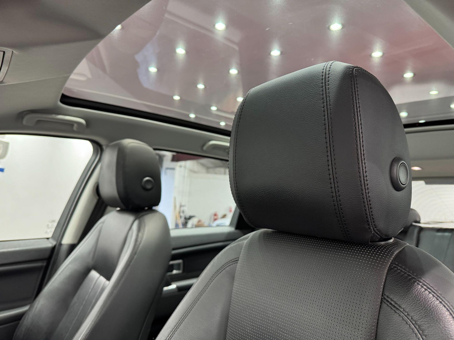 Used Land Rover Discovery Sport 2017 for sale - 77314802: Photo 57