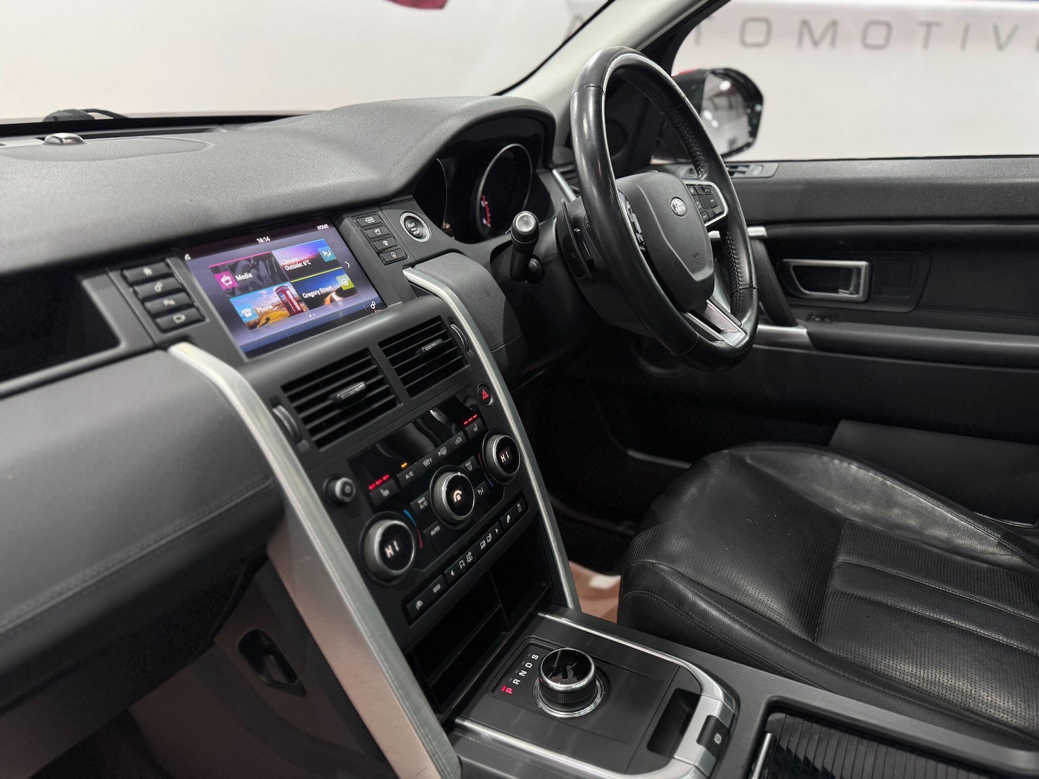 Used Land Rover Discovery Sport 2017 for sale - 77314802: Photo 58