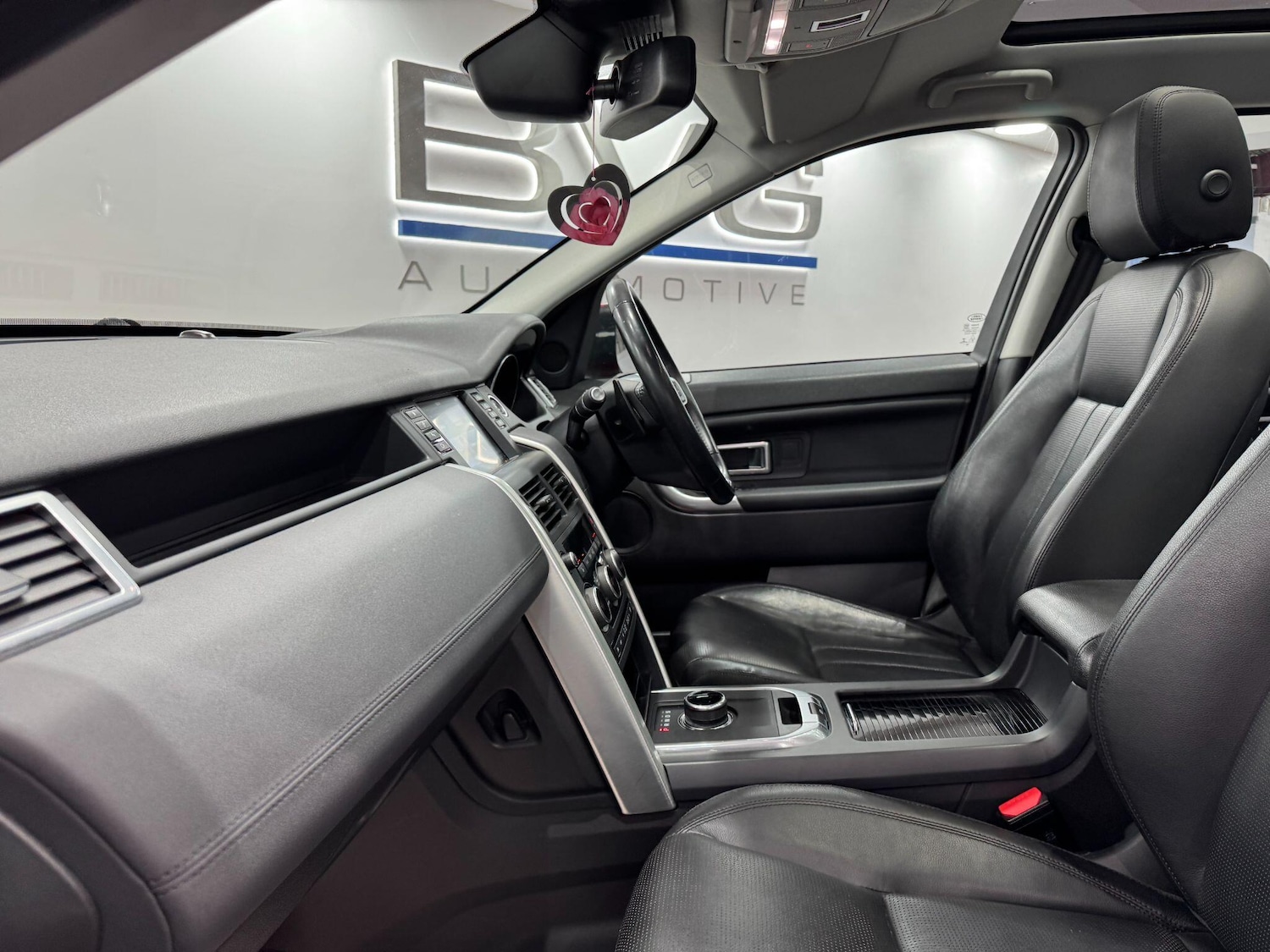 Used Land Rover Discovery Sport 2017 for sale - 77314802: Photo 59