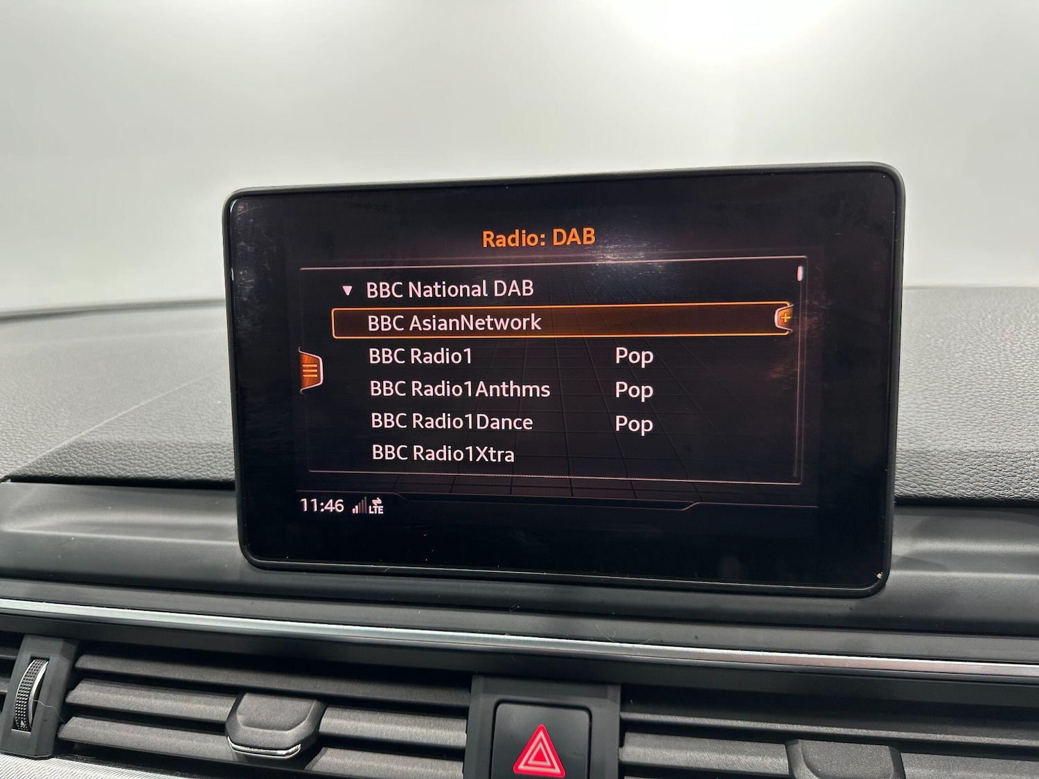 Used Audi A4 Avant for sale - 77268144: Photo 32