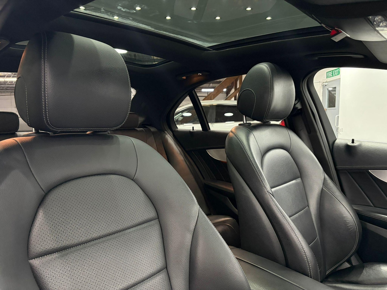 Used Mercedes-Benz C Class 2015 for sale - 77343799: Photo 7