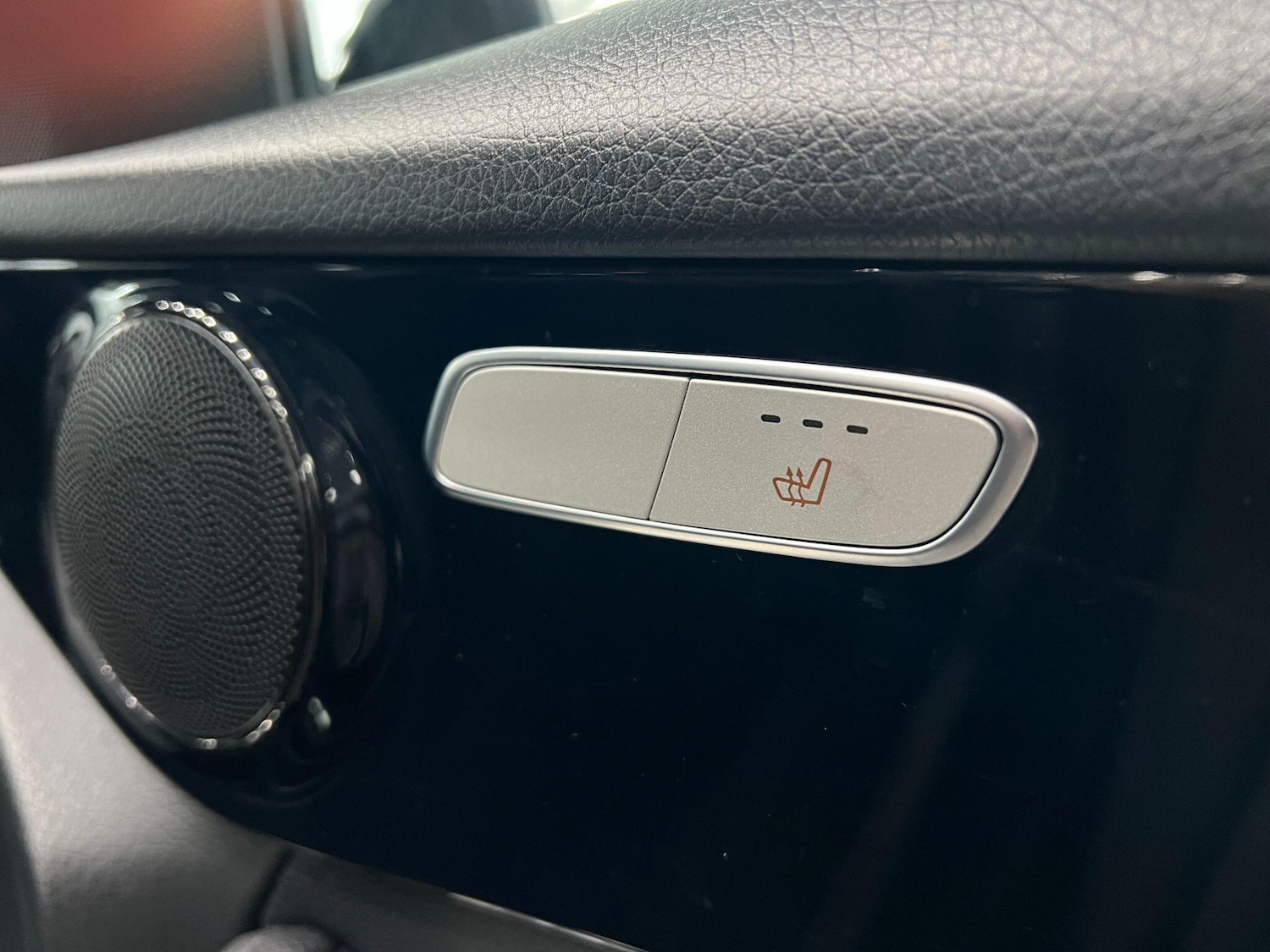 Used Mercedes-Benz GLC 2019 for sale - 77097987: Photo 32