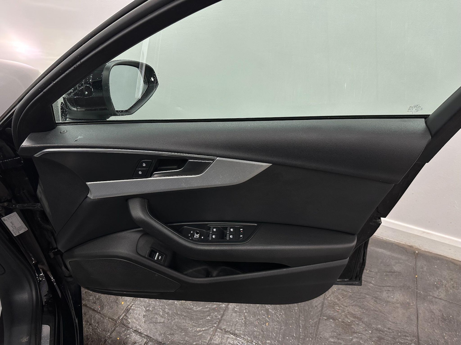 Used Audi A4 Avant 2018 for sale - 76666777: Photo 25