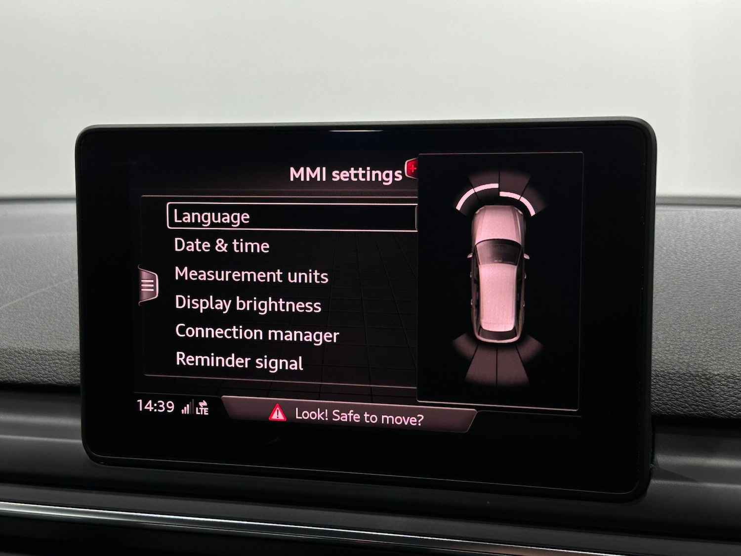 Used Audi A4 Avant 2018 for sale - 76666777: Photo 44